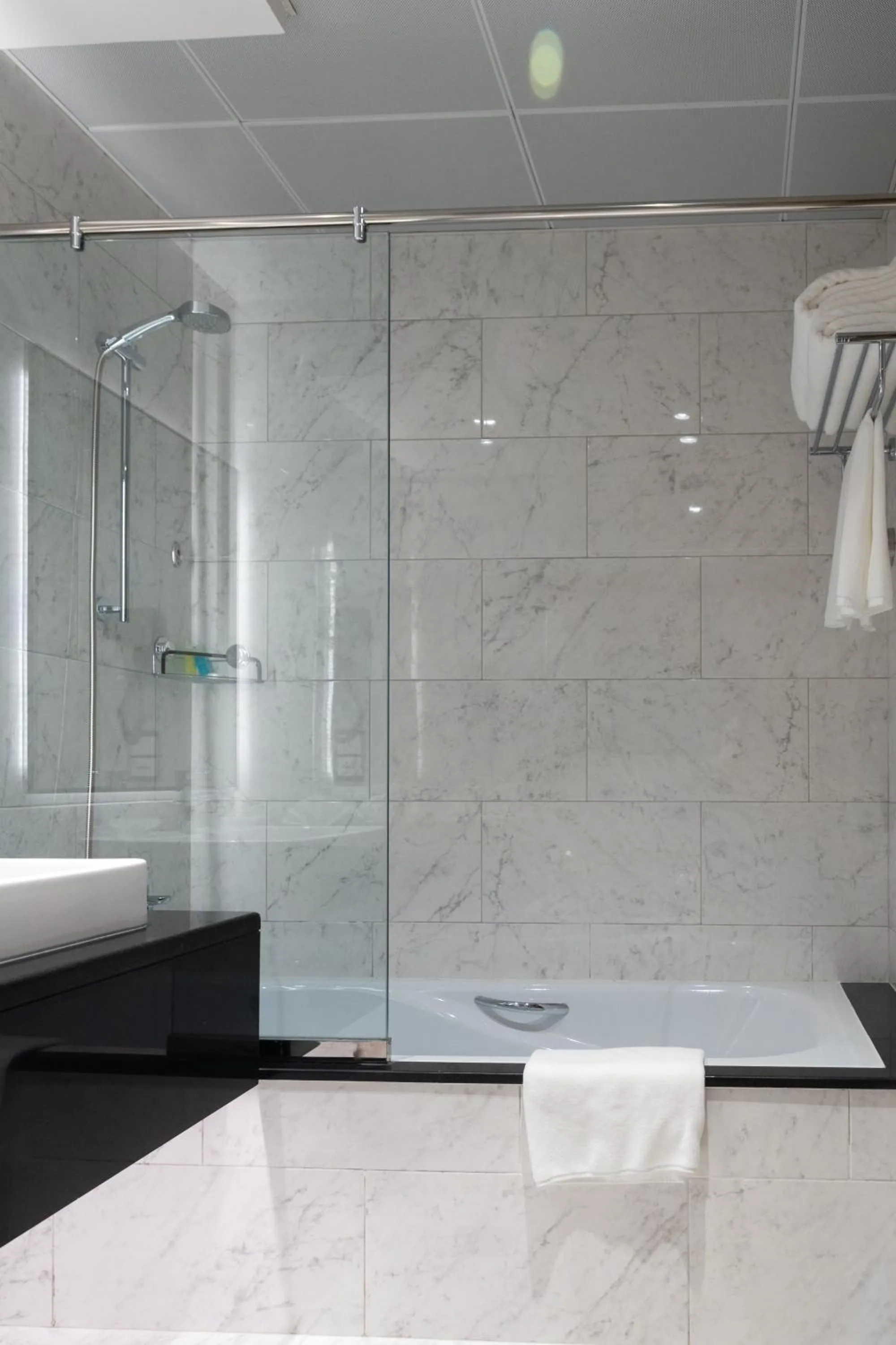 Shower in Djibouti Ayla Grand Hotel & Mall