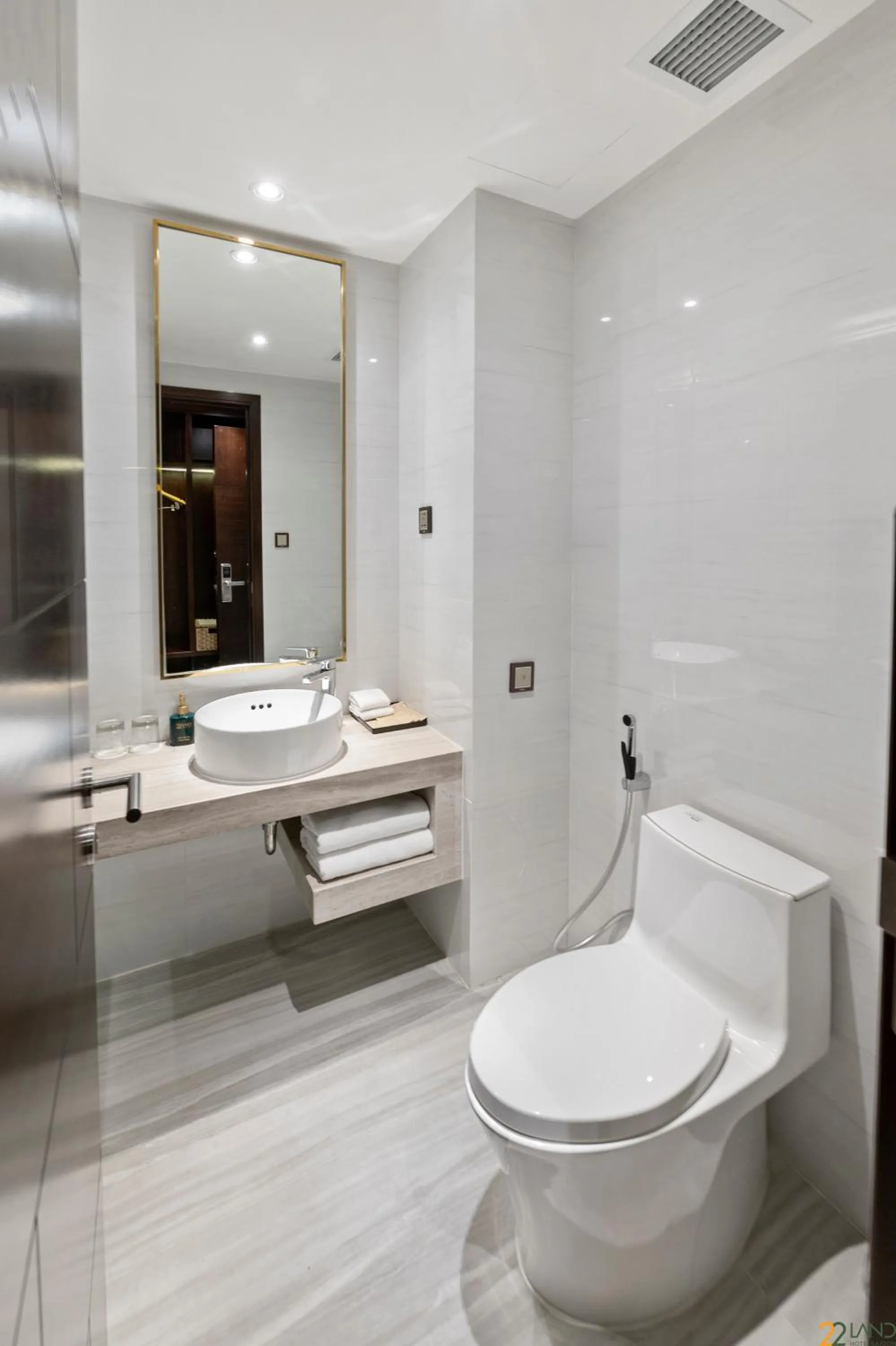Toilet in 22Land Hotel Saigon