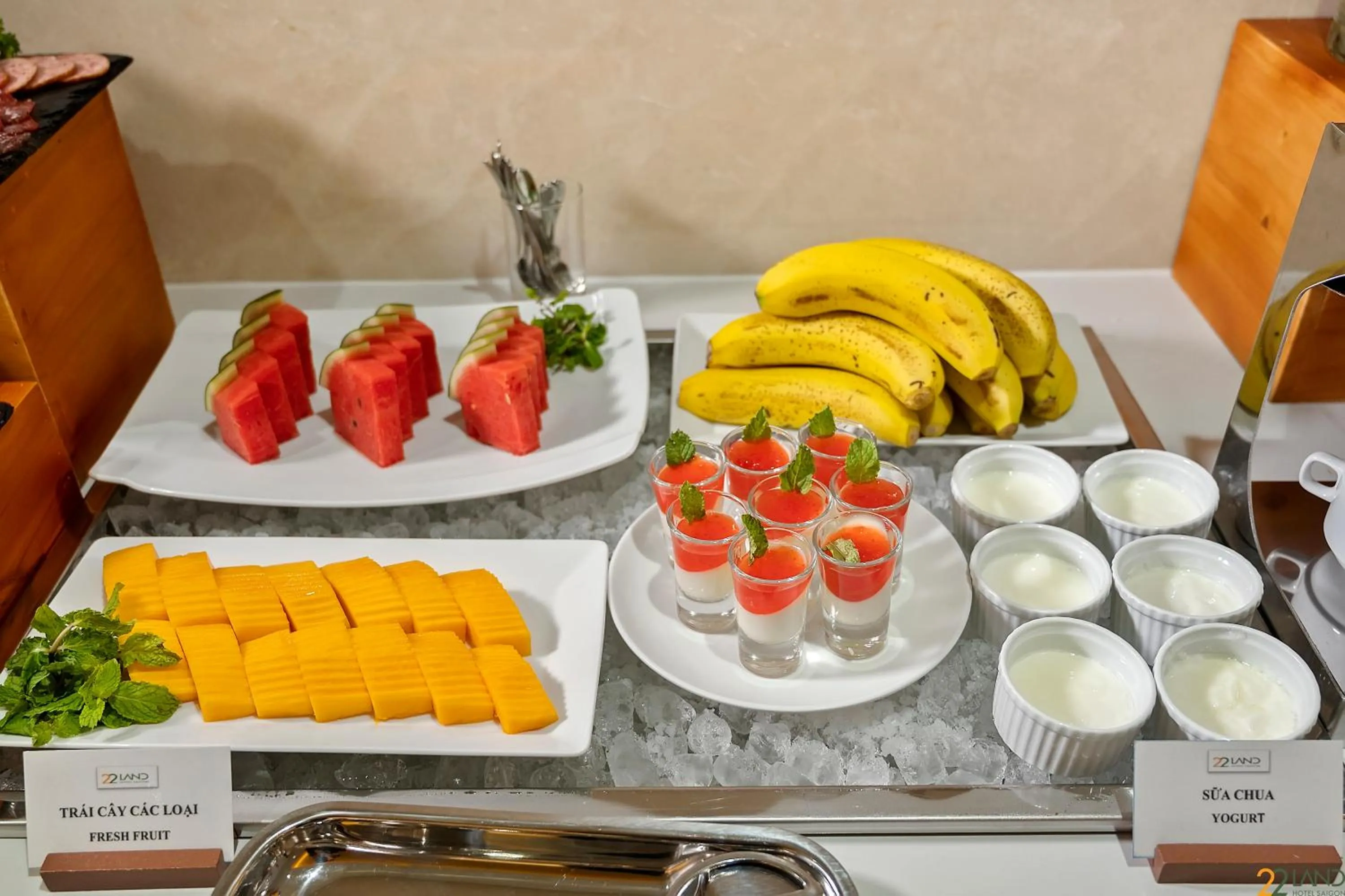 Restaurant/places to eat in 22Land Hotel Saigon