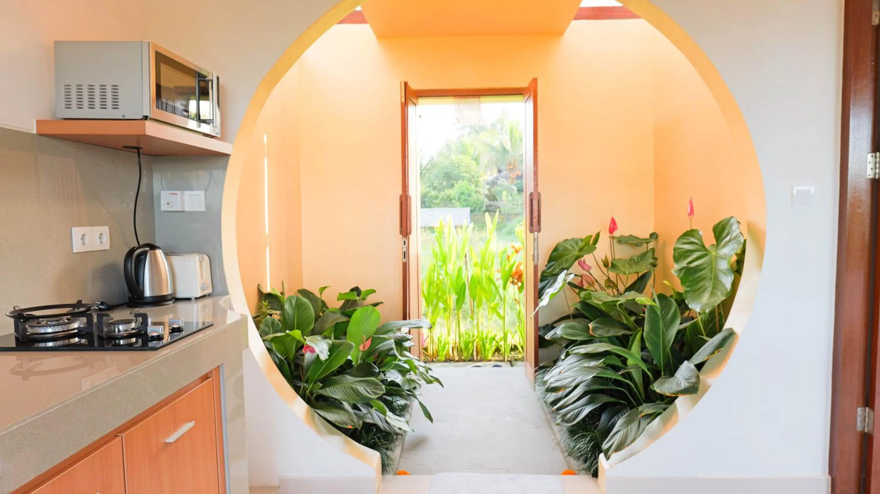 Garden in Uma Rimbun Villa by Dhananjaya Hospitality