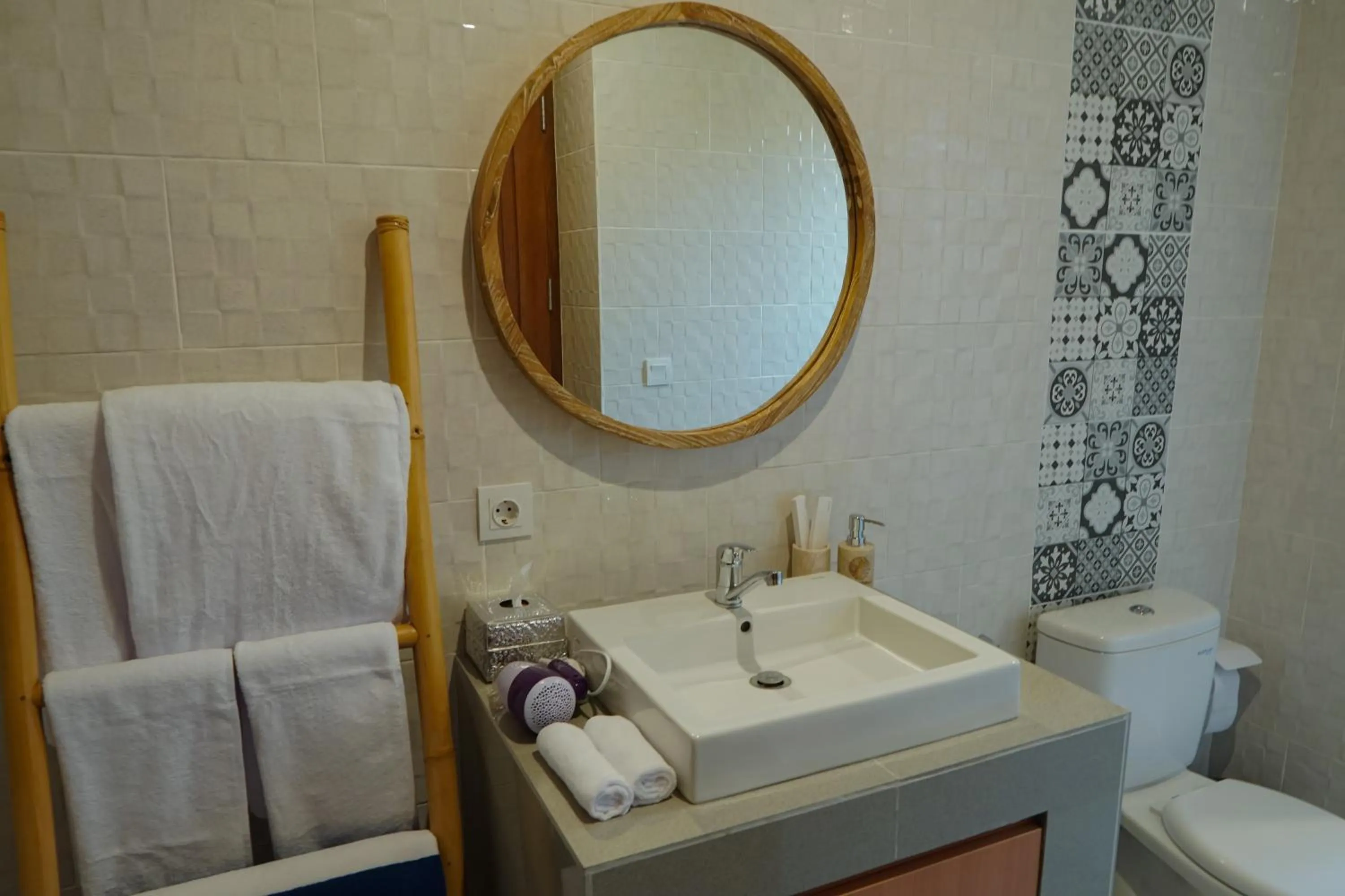 Toilet in Uma Rimbun Villa by Dhananjaya Hospitality