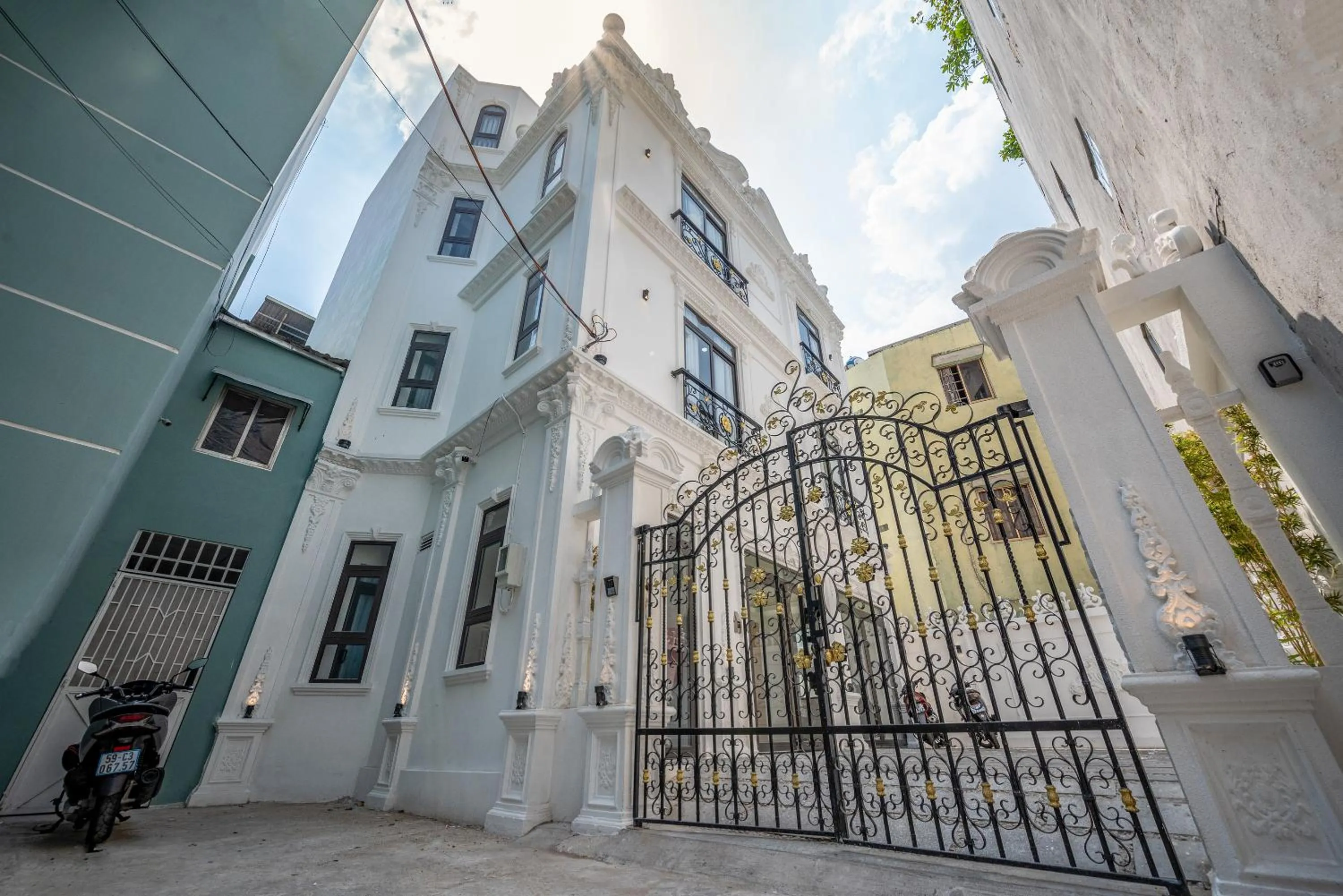 Property building in Cozrum Homes - Selina Residence