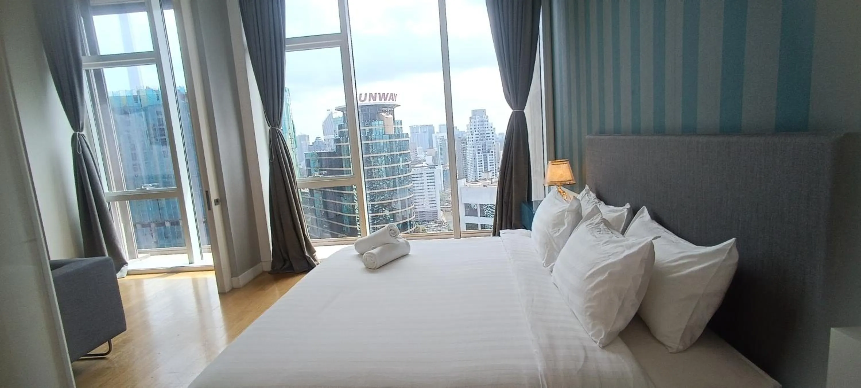 View (from property/room), Bed in SKYWARD SUITES at Platinum KLCC