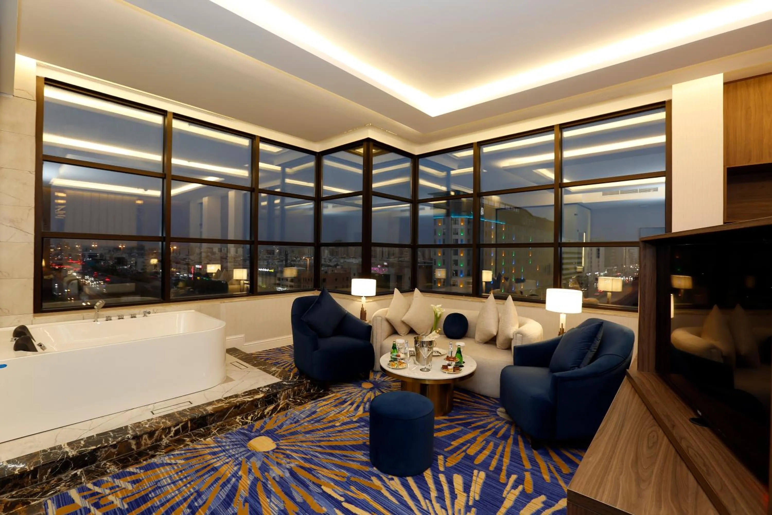 Hot Tub in Novo Hotel