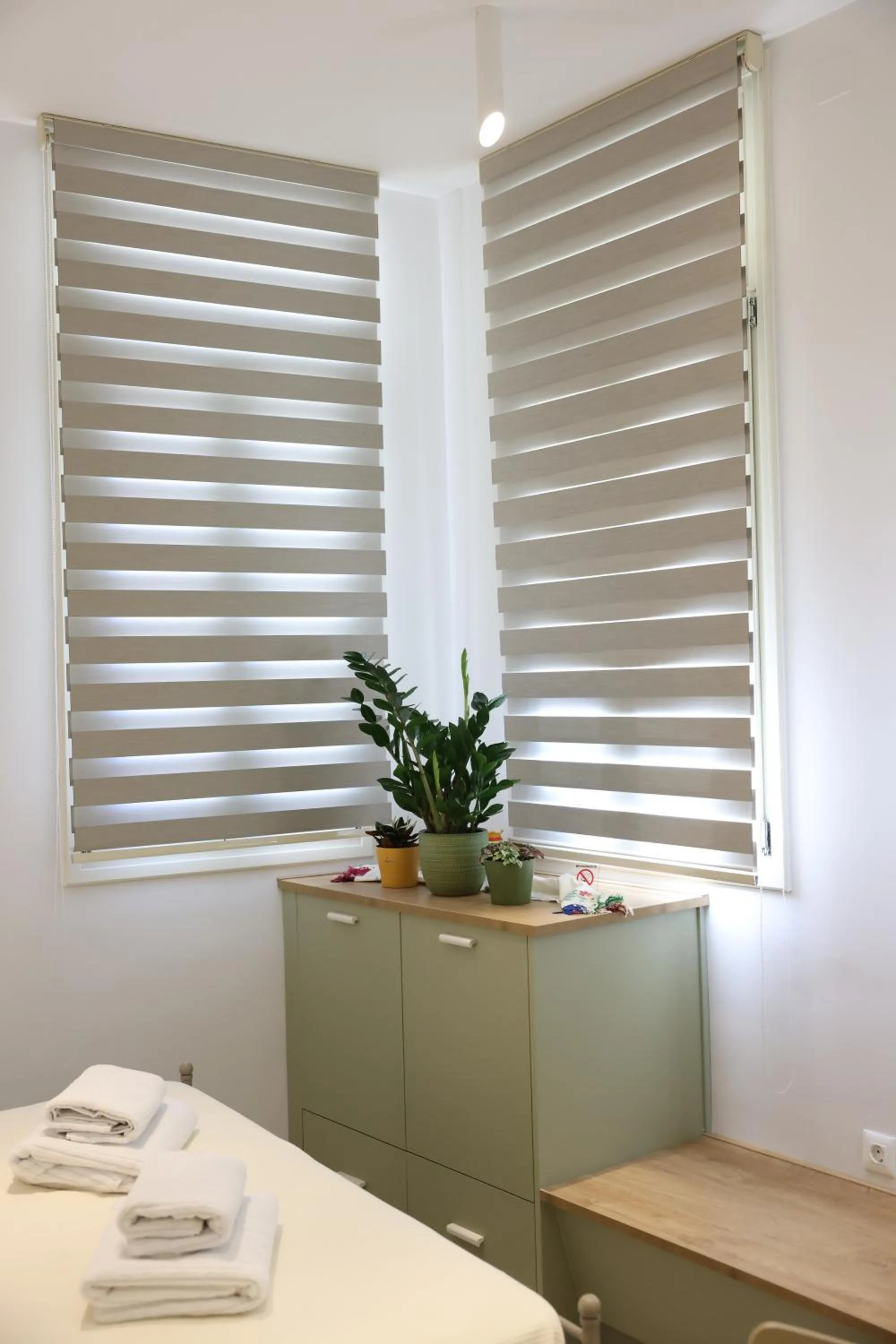 Other, Bed in Lythri Studios