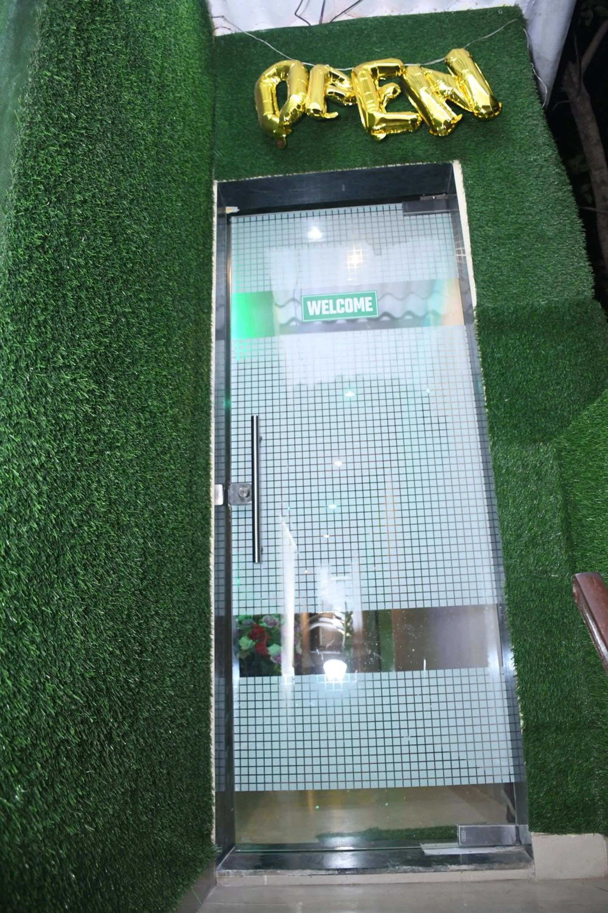 Property building in Airport Cabin Stay Mumbai Near T2