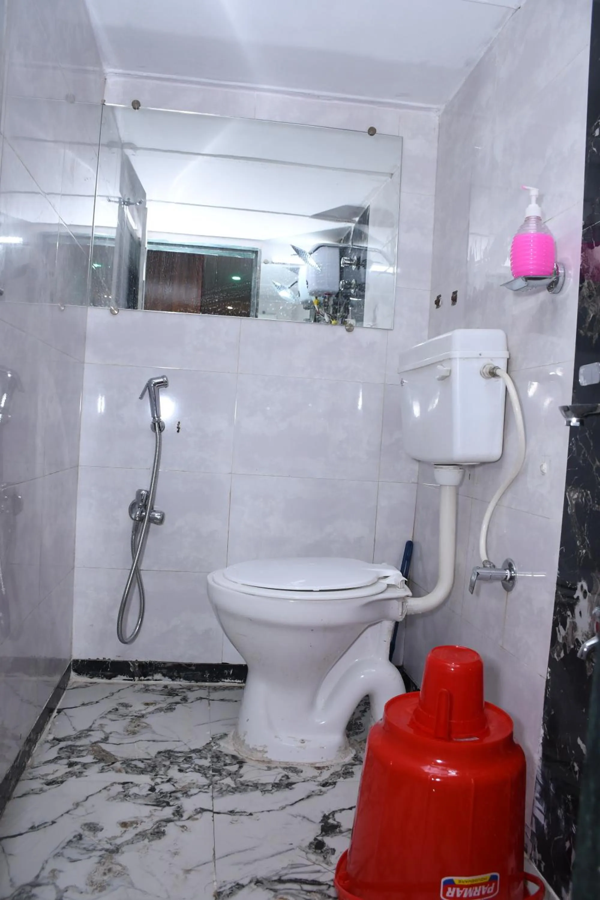 Shower in Airport Cabin Stay Mumbai Near T2