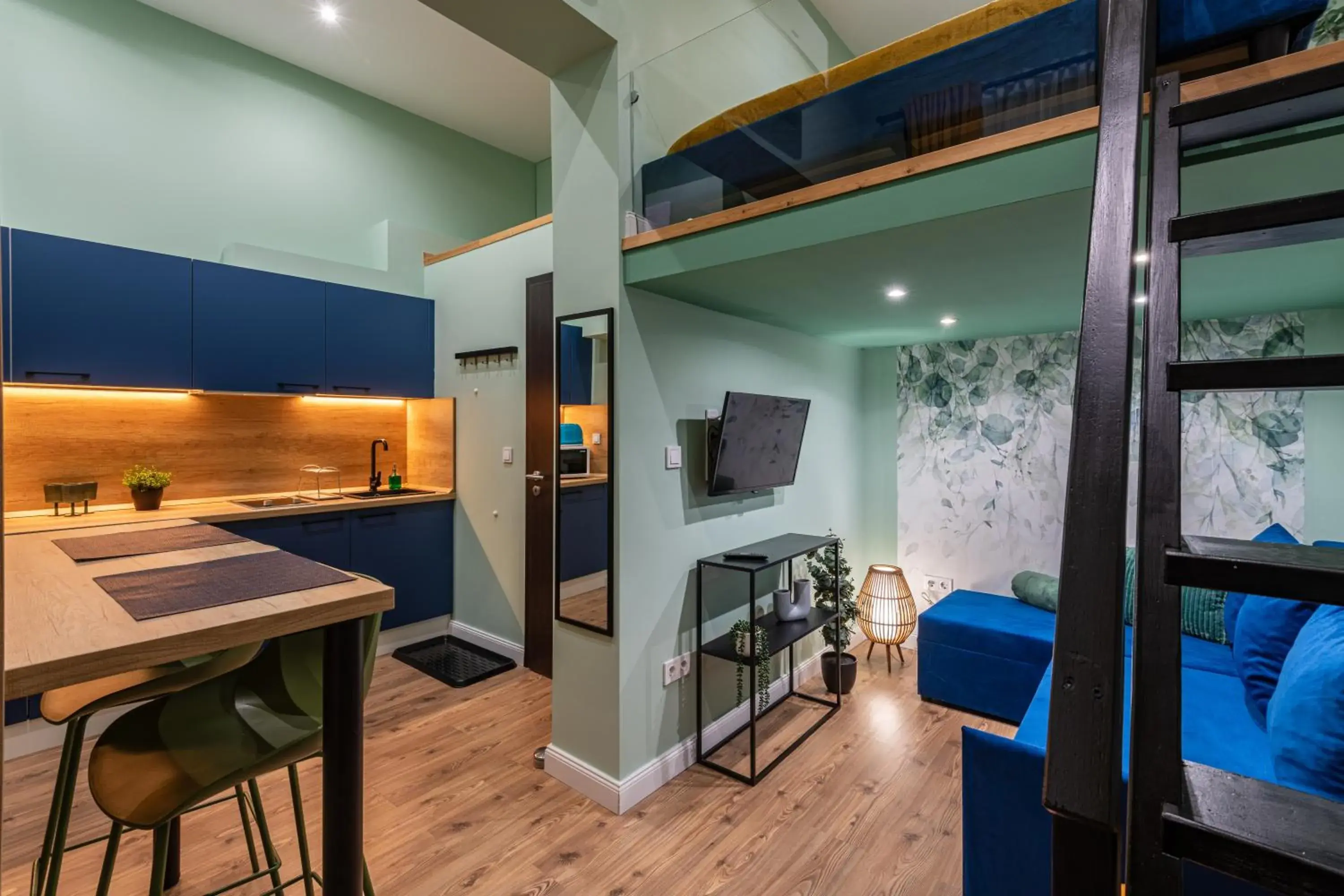 Studio - Split Level in Budapest Holidays Courtyard Studio - Split Level in Budapest Holidays Courtyard