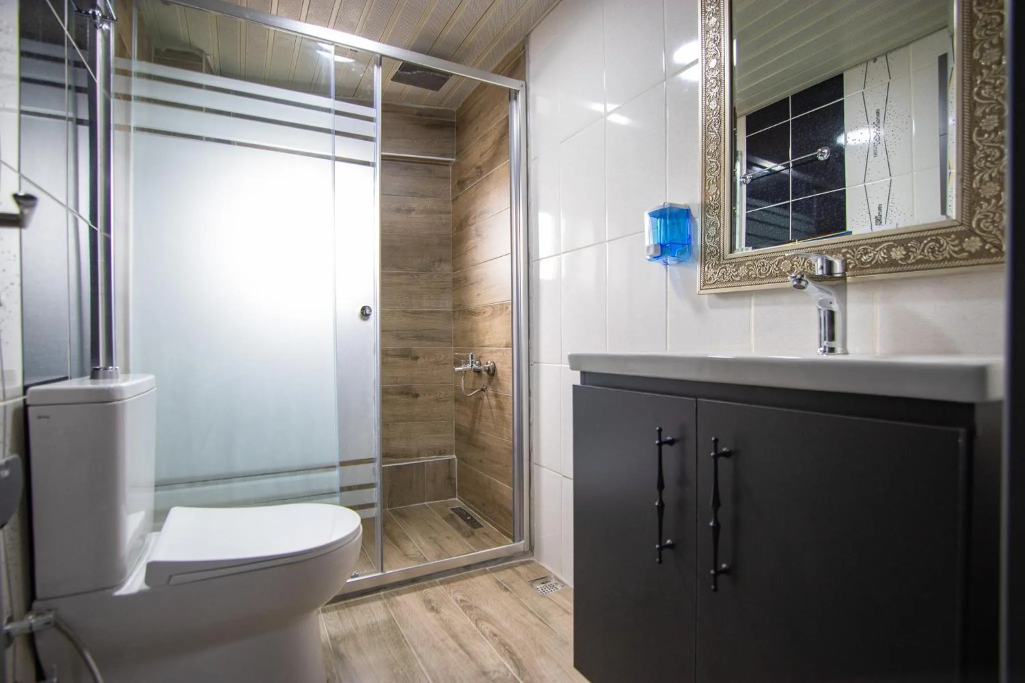 Bathroom in Hotel Le Marin