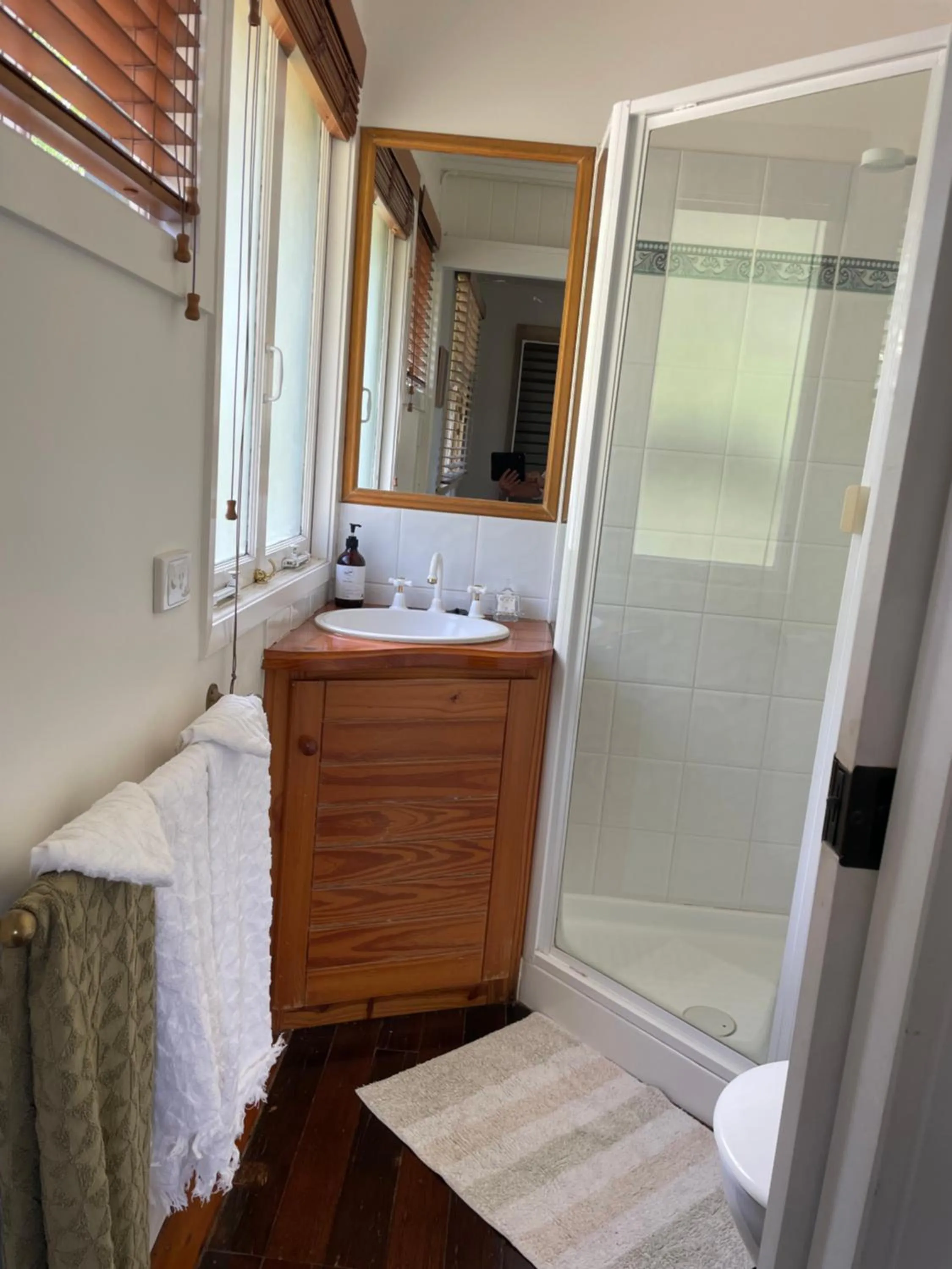 Shower in Noosa Hinterland Escape