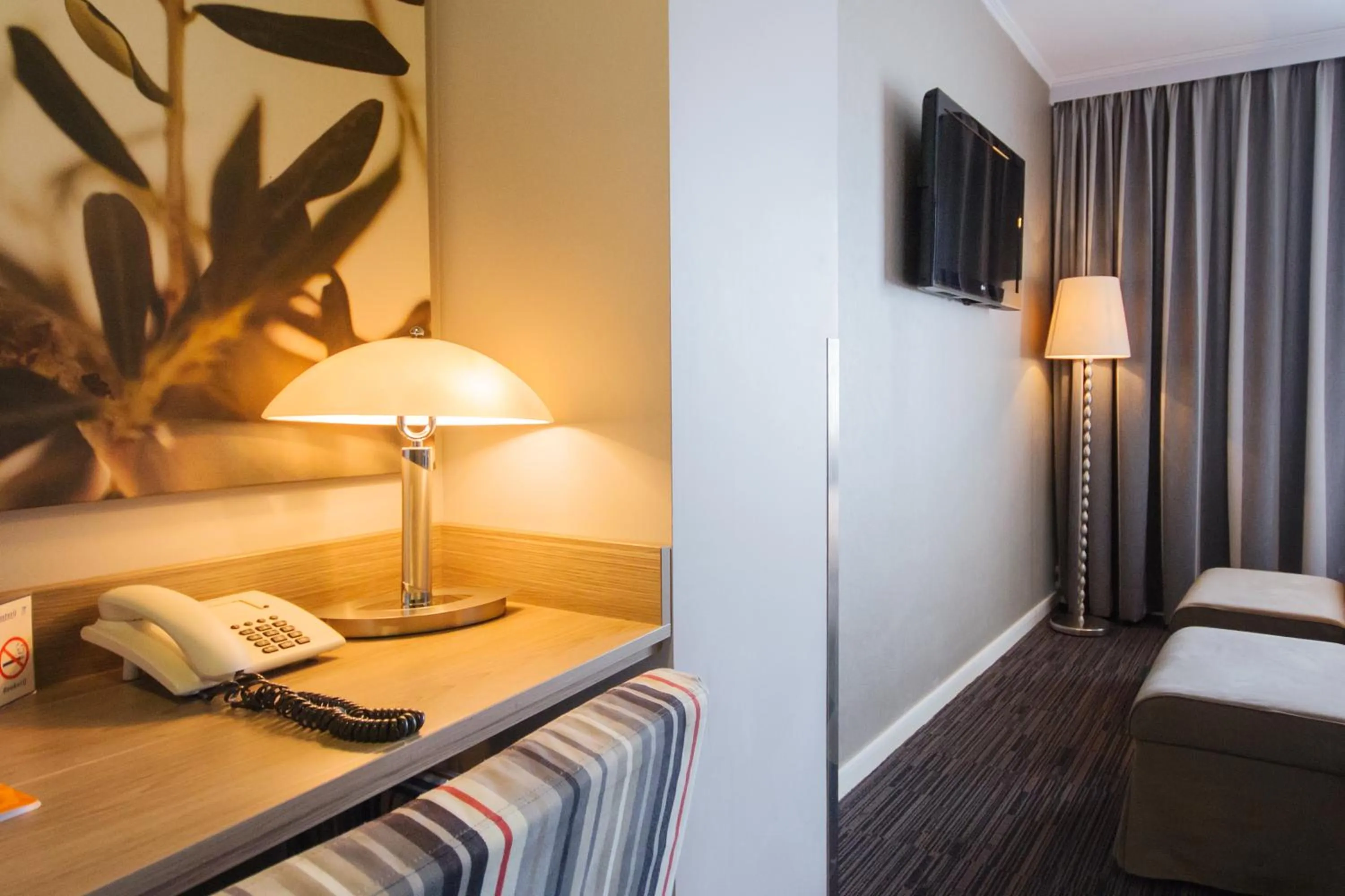 TV and multimedia, Bed in Grand Hotel Monopole