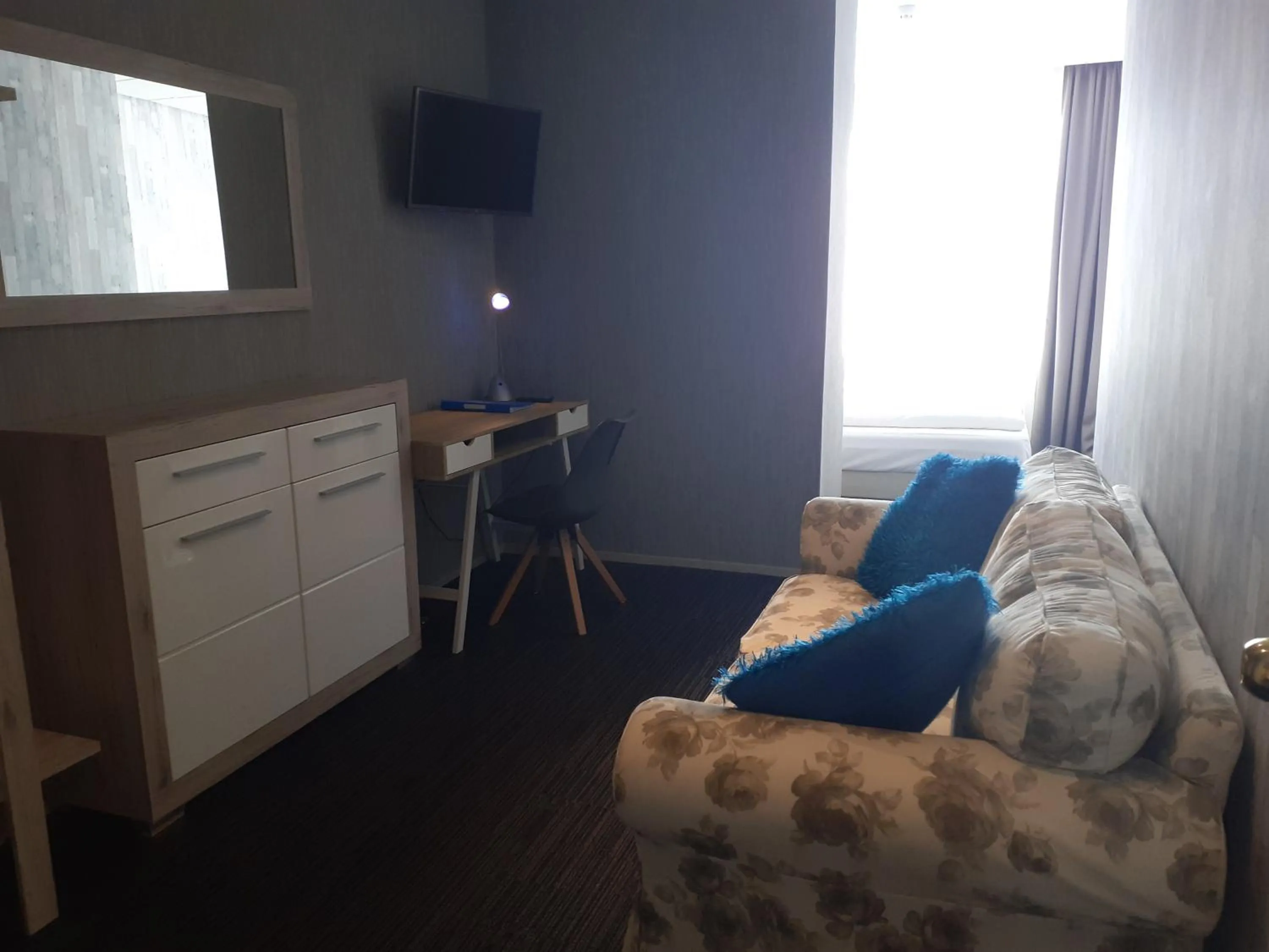 TV and multimedia in Grand Hotel Monopole