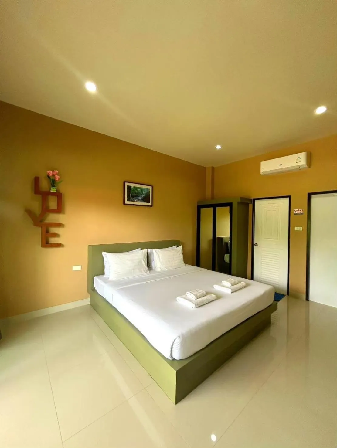 Bedroom, Bed in Infinite Resort and Cafe