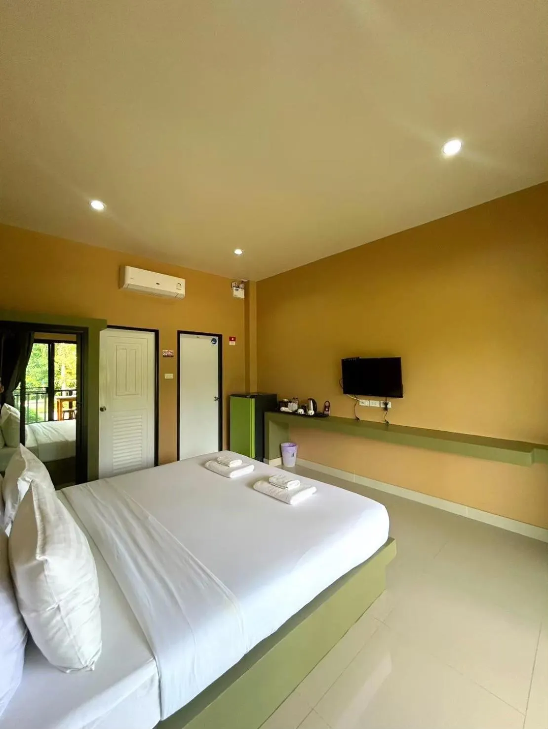 Bedroom, Bed in Infinite Resort and Cafe