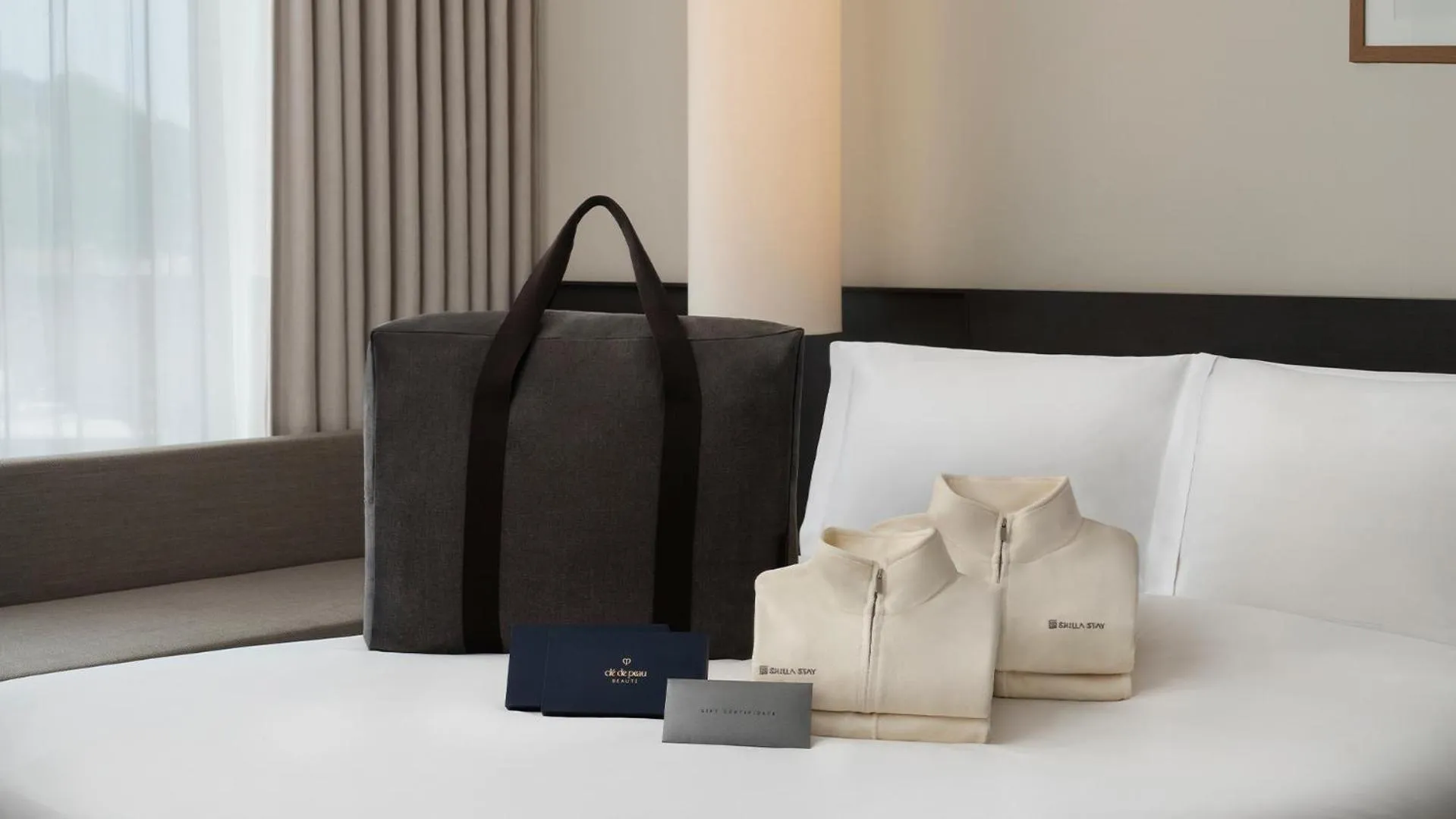 Bed in Shilla Stay Plus Iho Tewoo Ocean Front