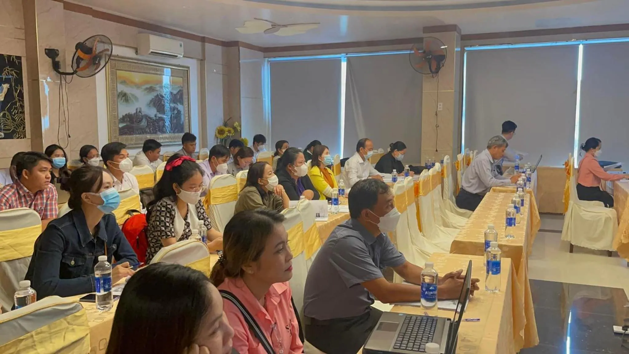 group of guests in Hồng Nhung Hotel Kiên Giang