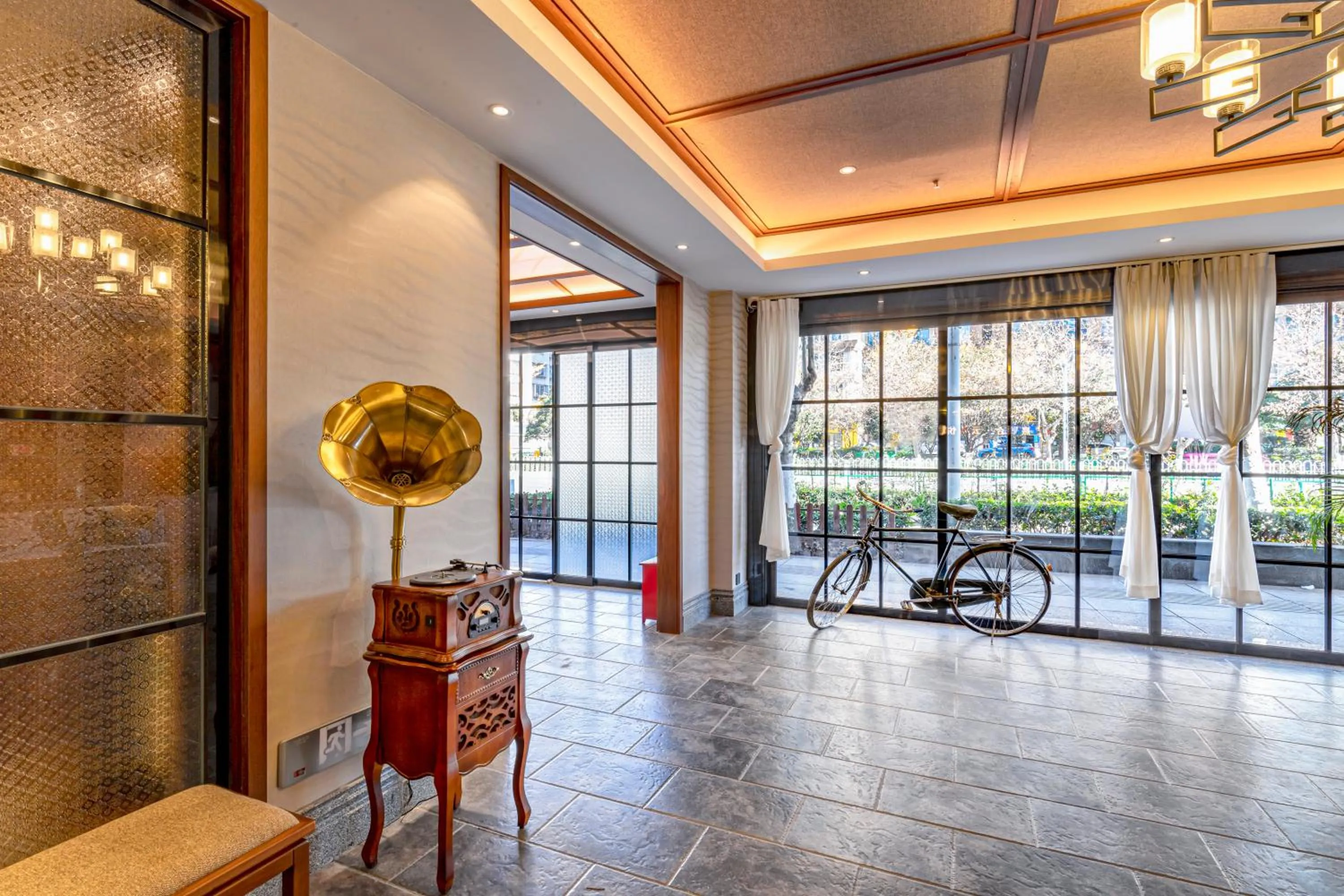 Seating area in Nostalgia S Hotel Kunming Old Street