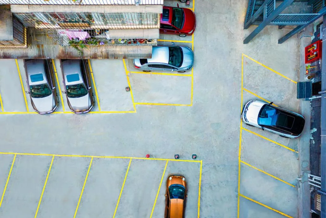 Parking in Nostalgia S Hotel Kunming Old Street