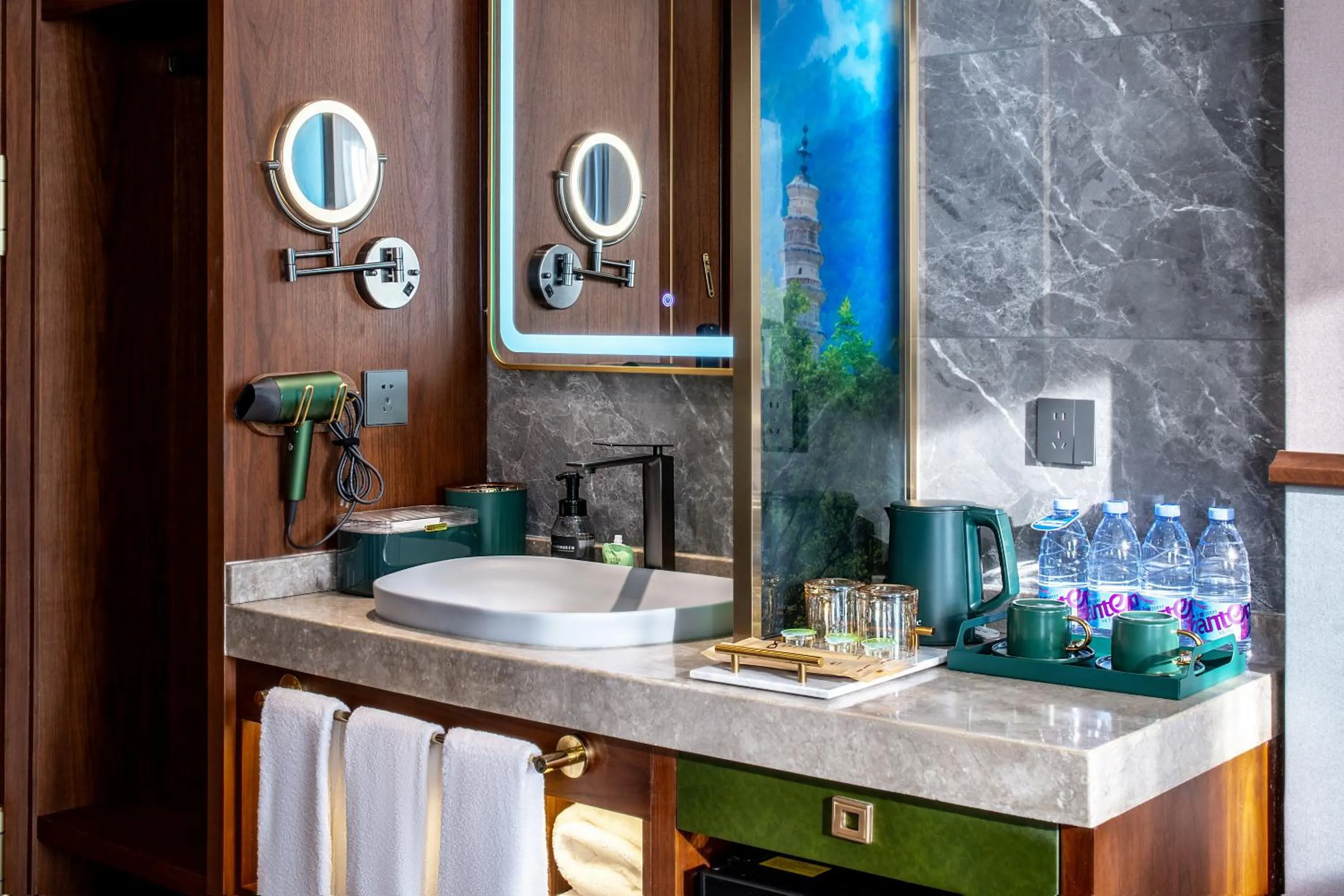 minibar in Nostalgia S Hotel Kunming Old Street