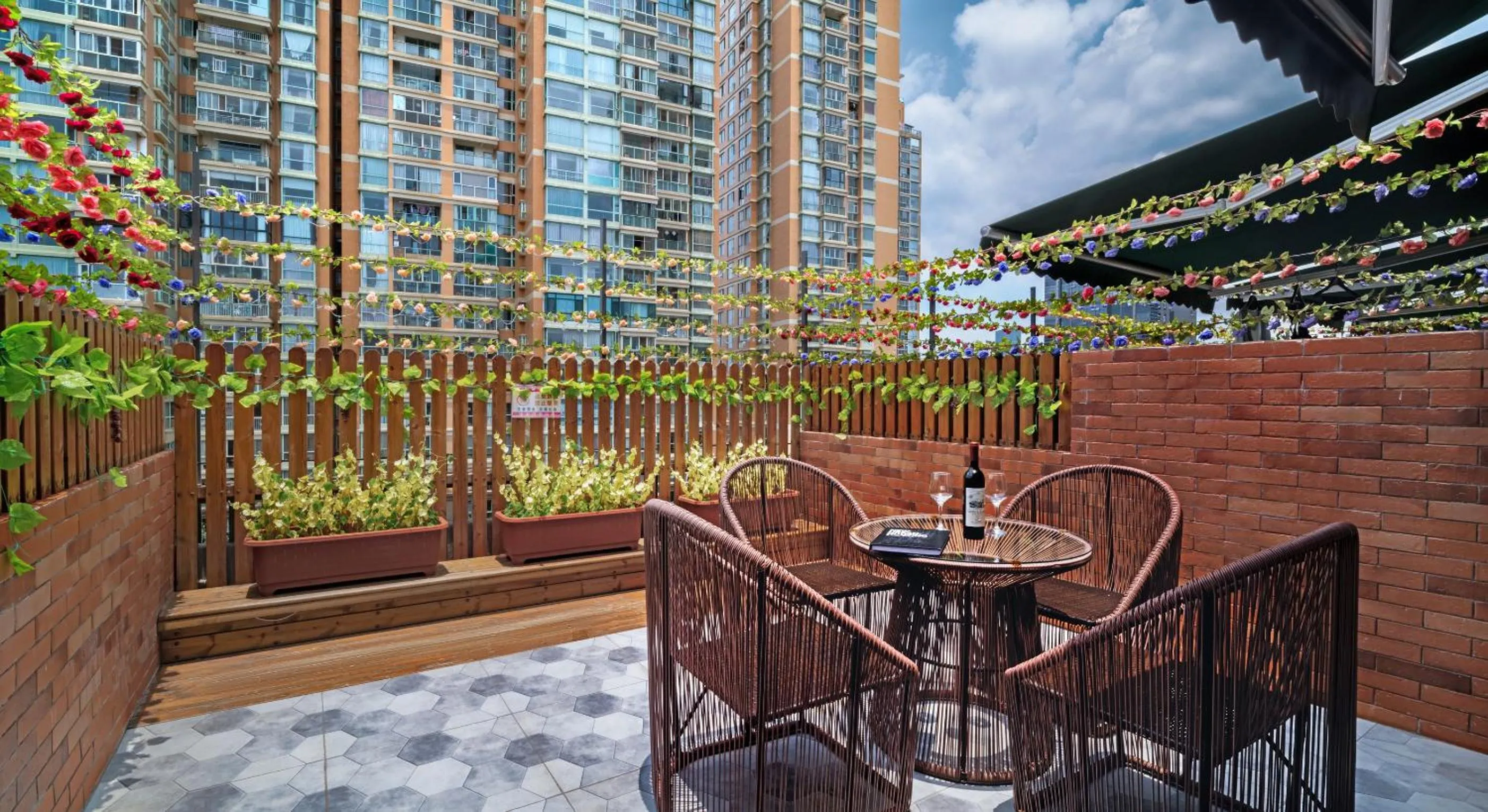 Property building in Nostalgia S Hotel Kunming Old Street