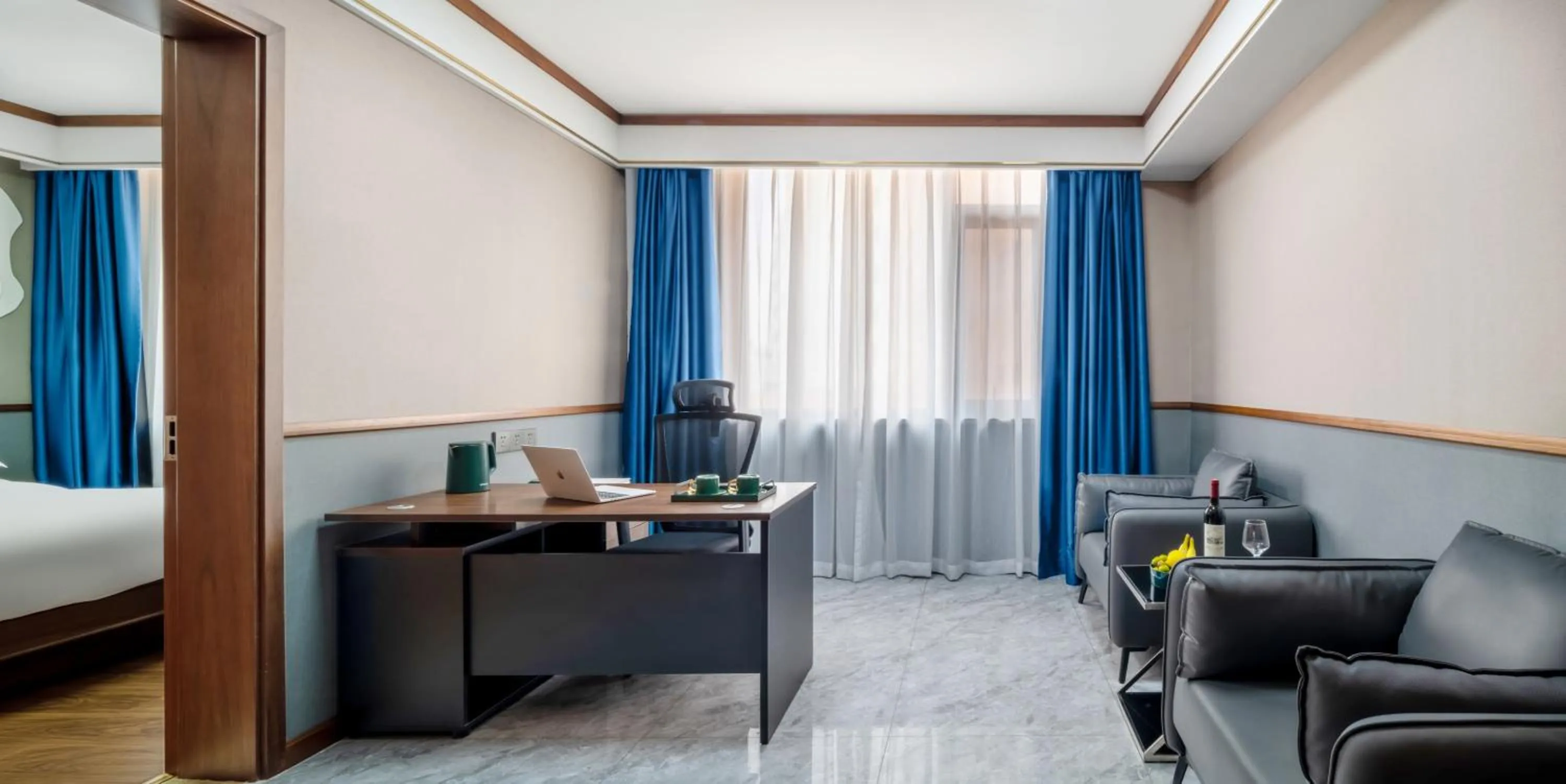 Living room, Bed in Nostalgia S Hotel Kunming Old Street