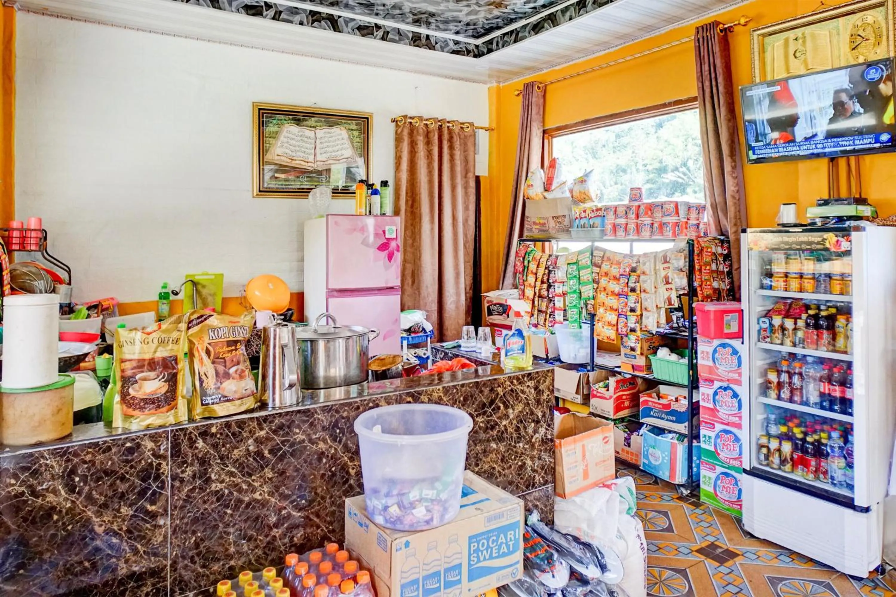 Lobby or reception in Hotel O Sejolie Sibayak