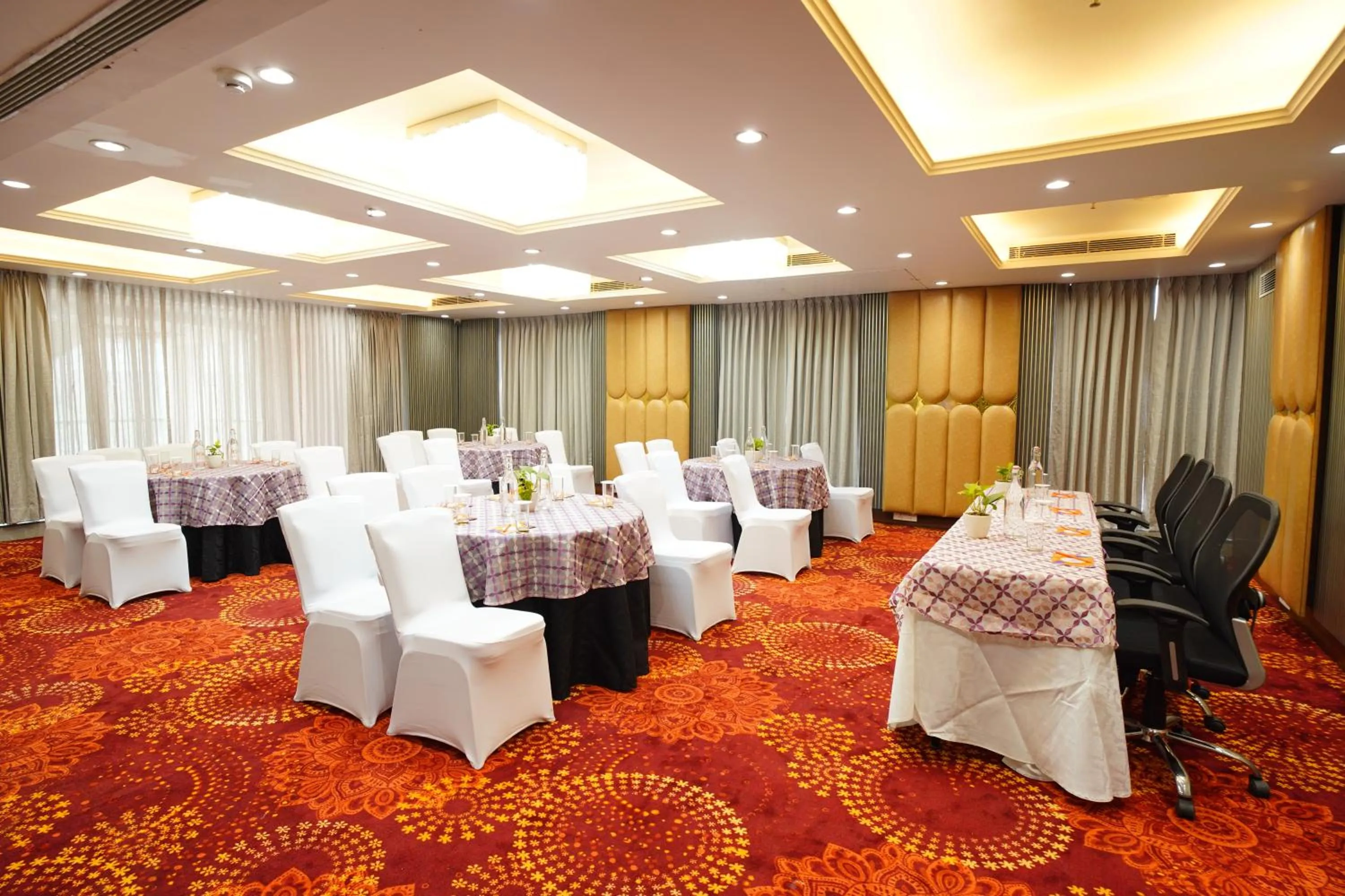 Banquet/Function facilities in IRA By Orchid Noida