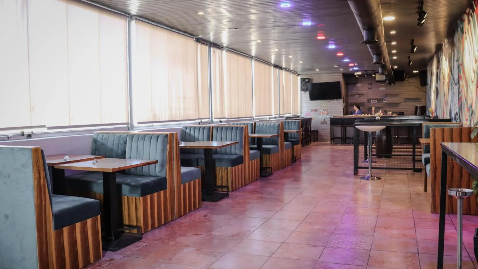 Lounge or bar in Sandy palace Hotel