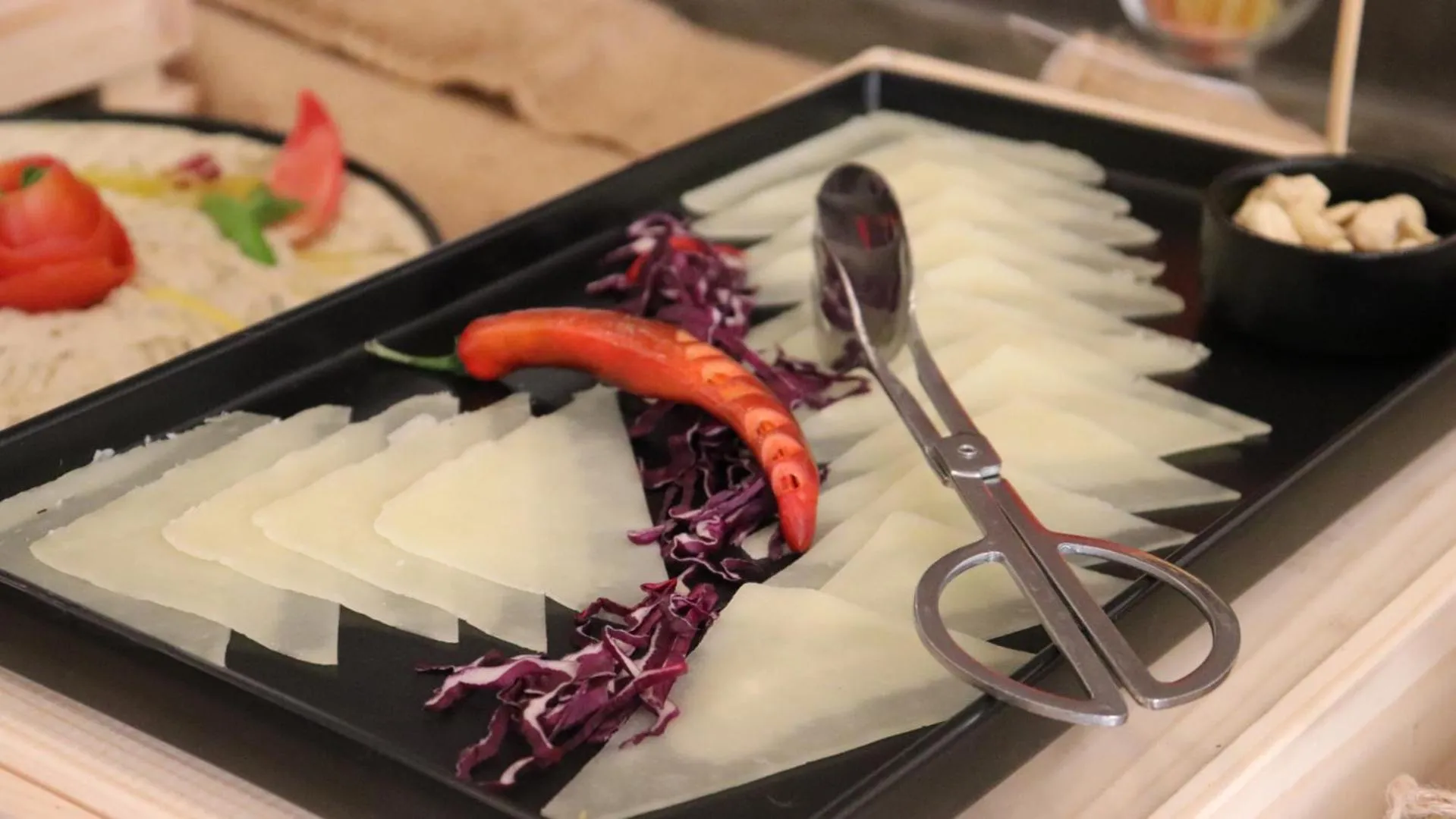 Restaurant/places to eat in Sandy palace Hotel