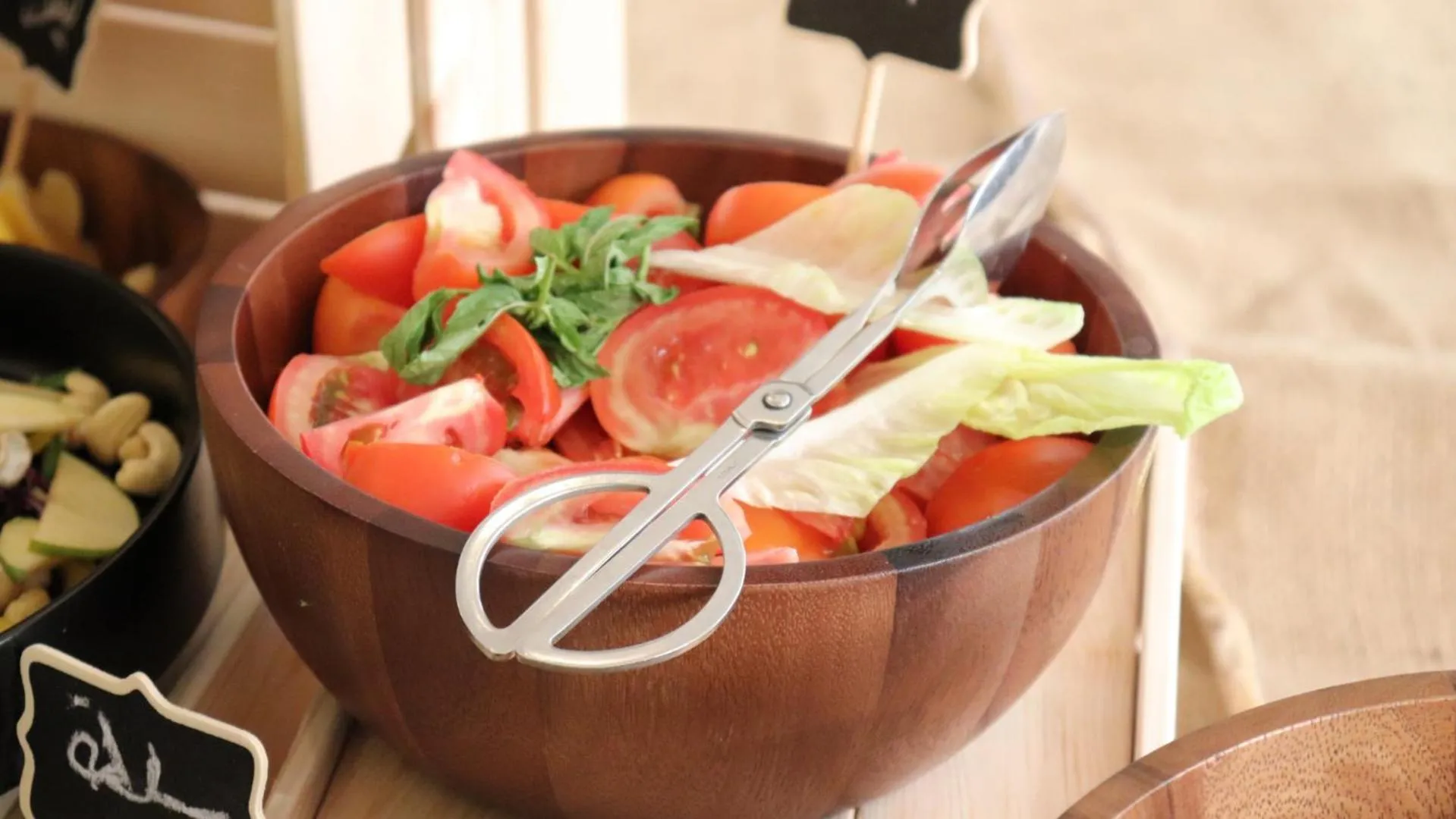 Restaurant/places to eat in Sandy palace Hotel