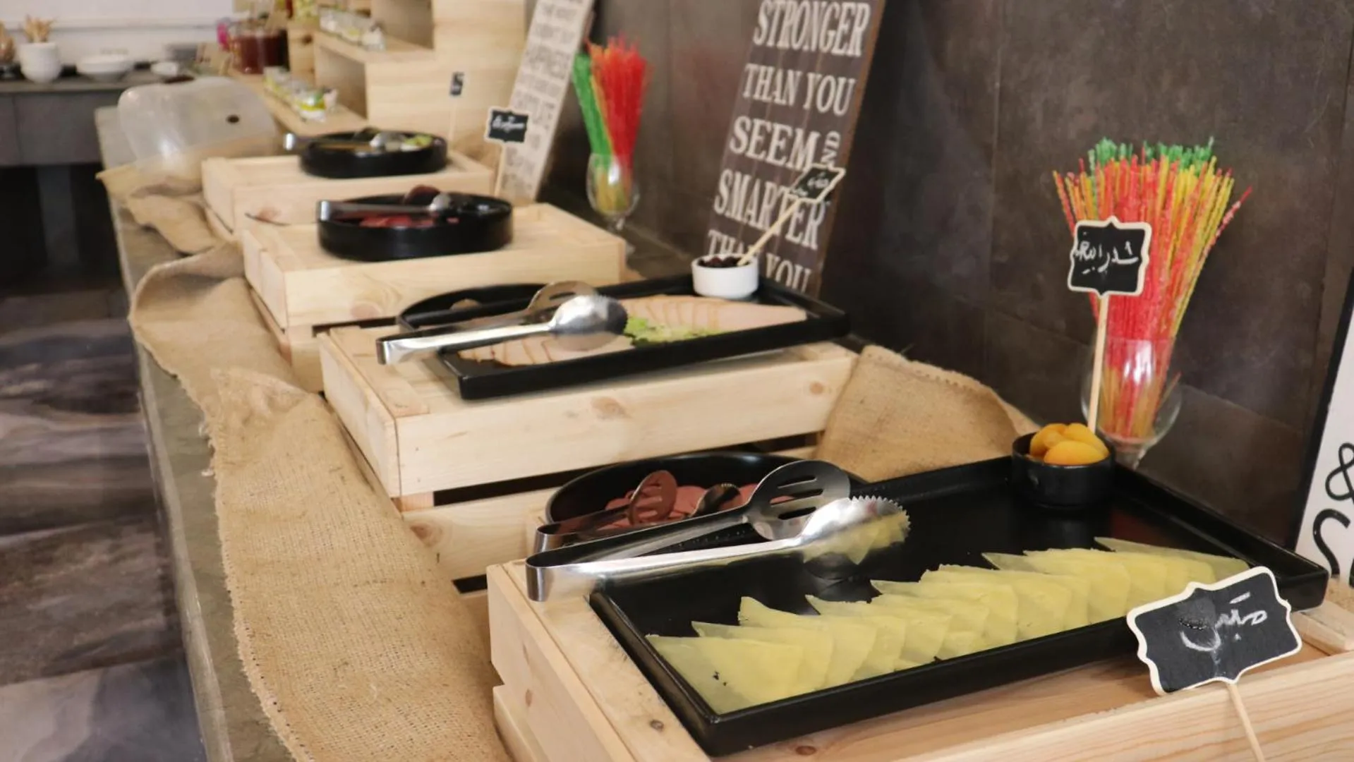 Restaurant/places to eat in Sandy palace Hotel