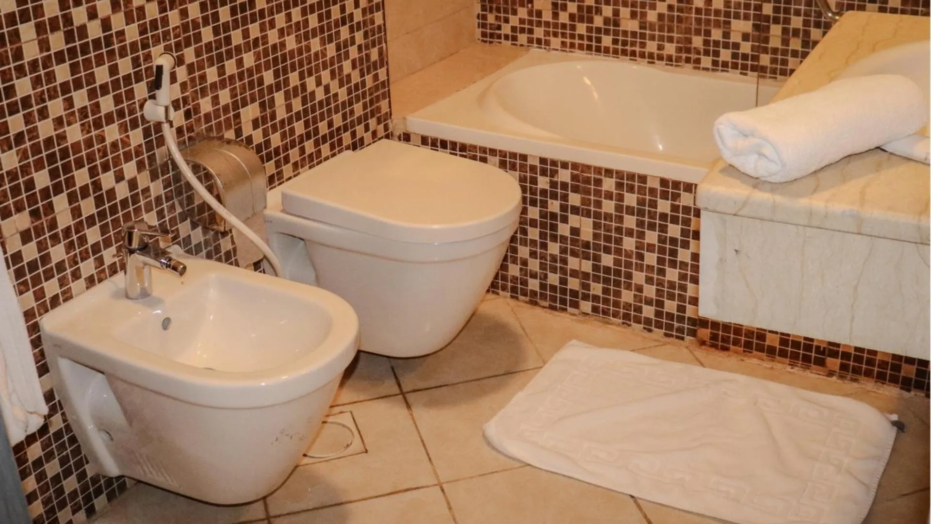 Bathroom in Sandy palace Hotel