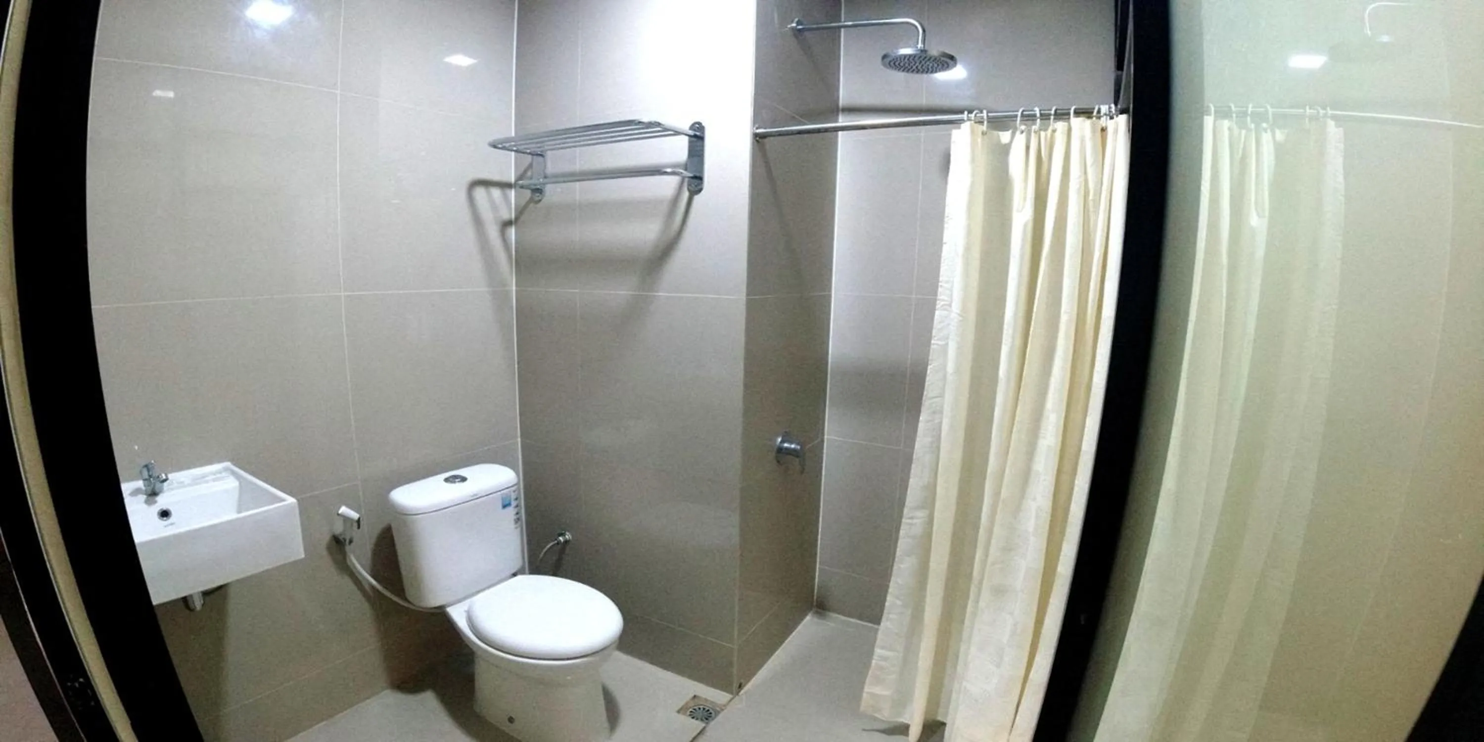 Toilet in Great Cokro Edotel Lampung