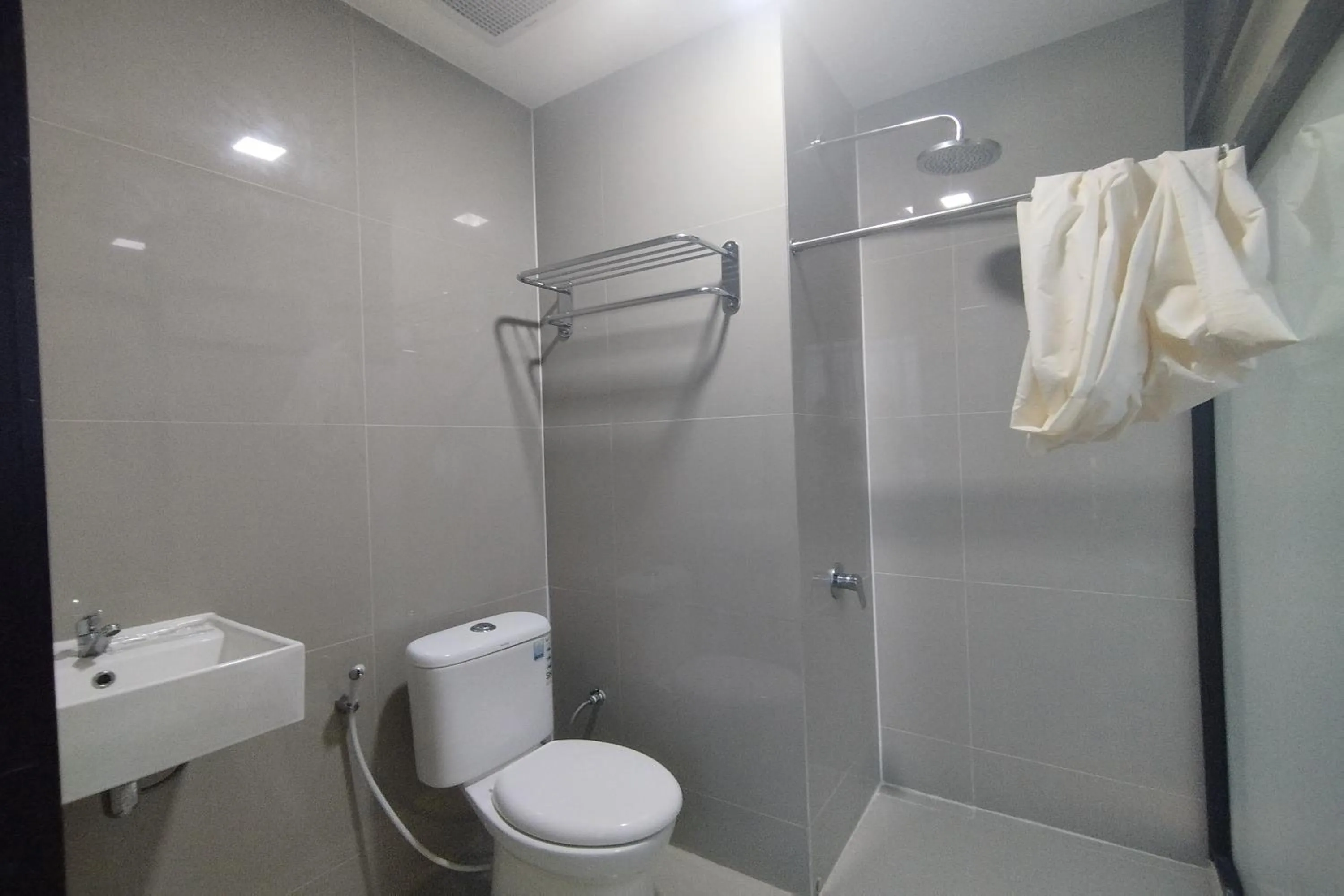 Bathroom in Great Cokro Edotel Lampung