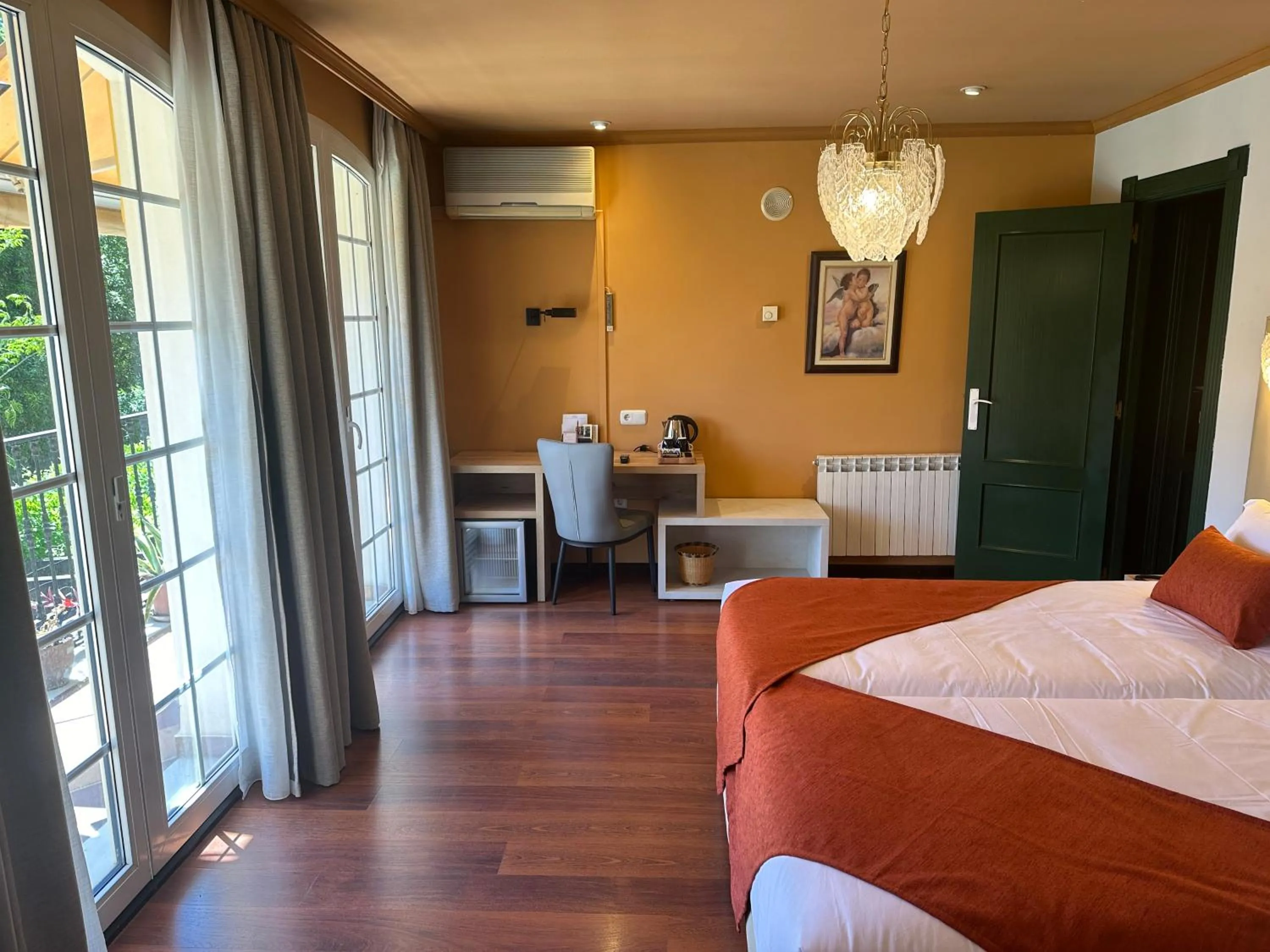 Twin Room with Terrace in Hotel Cortijo Landete