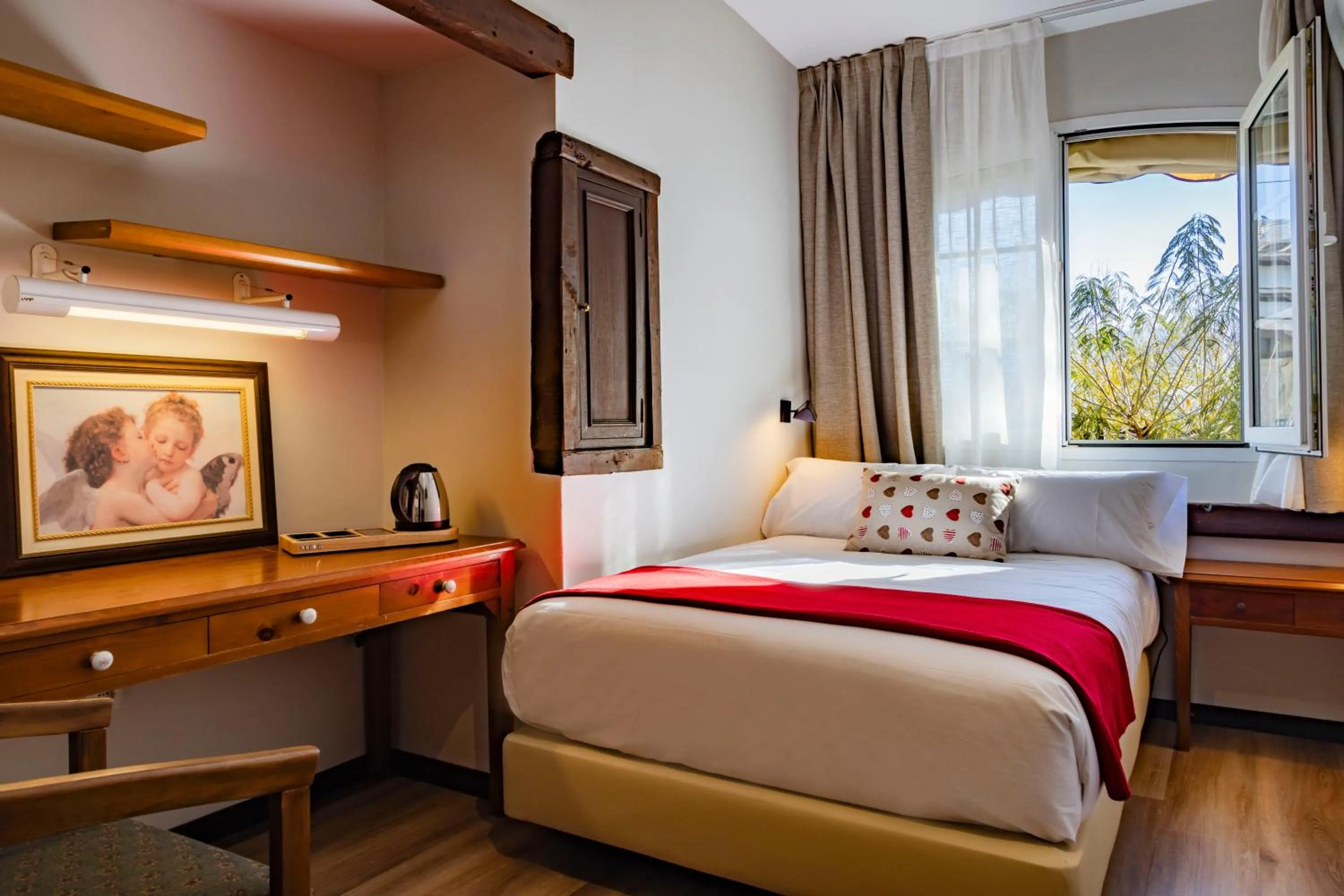 Single Room with Garden View in Hotel Cortijo Landete
