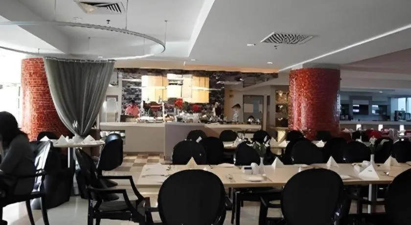 The CentrePoint Hotel