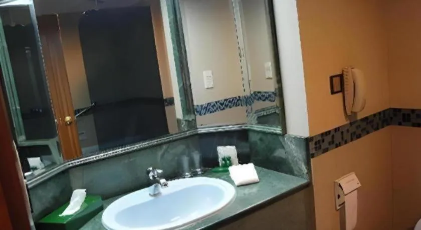 The CentrePoint Hotel