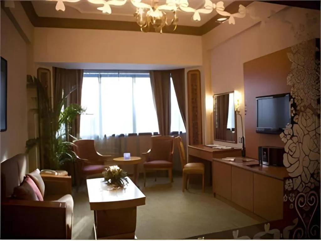 The CentrePoint Hotel