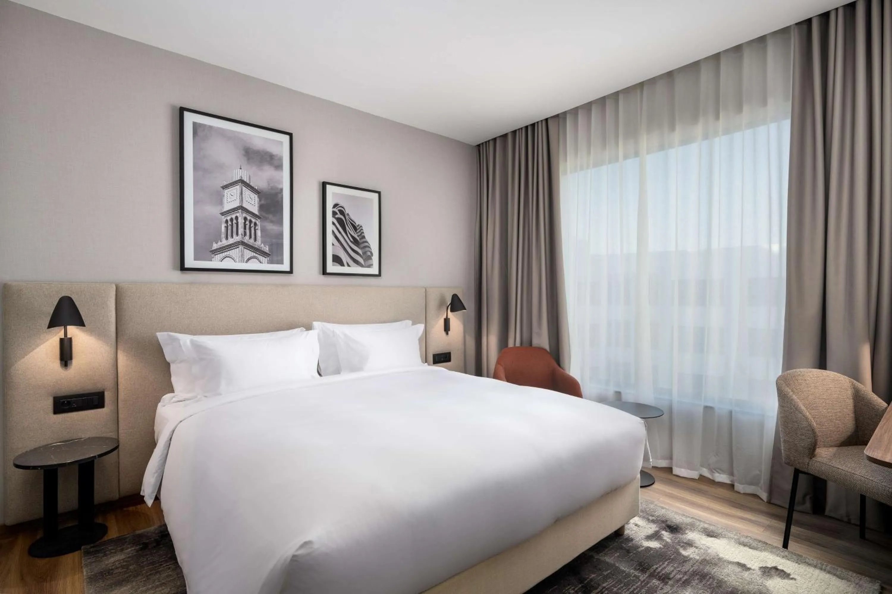 Bedroom, Bed in Radisson Hotel Casablanca Gauthier La Citadelle