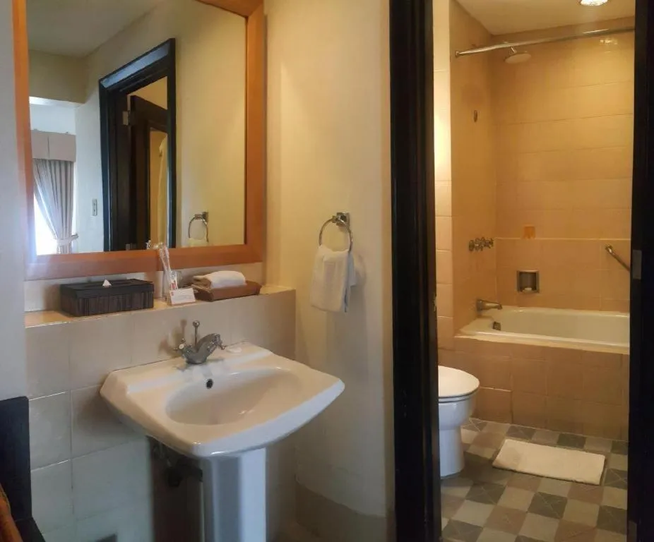 Pontefino Hotel and Residences