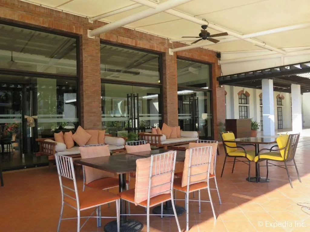 Pontefino Hotel and Residences