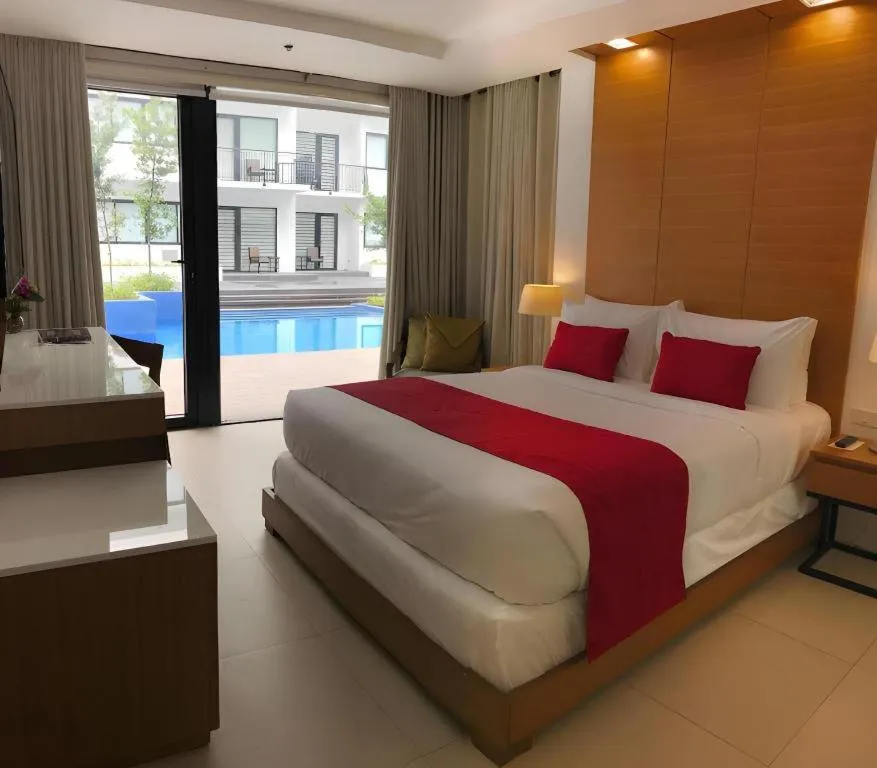 Bed in Pontefino Hotel and Residences