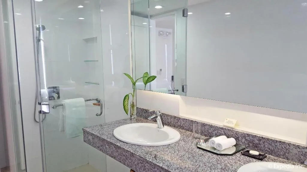 Pontefino Hotel and Residences