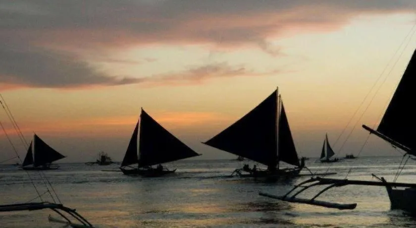 Boracay Travelodge Beach Resort