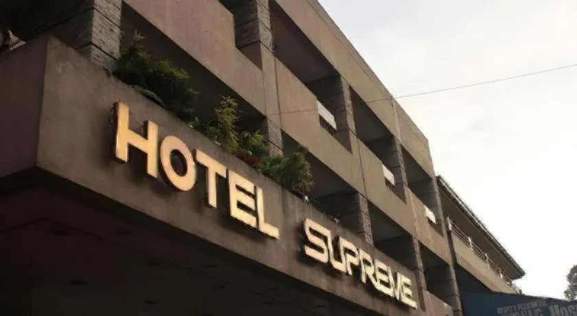 Hotel Supreme