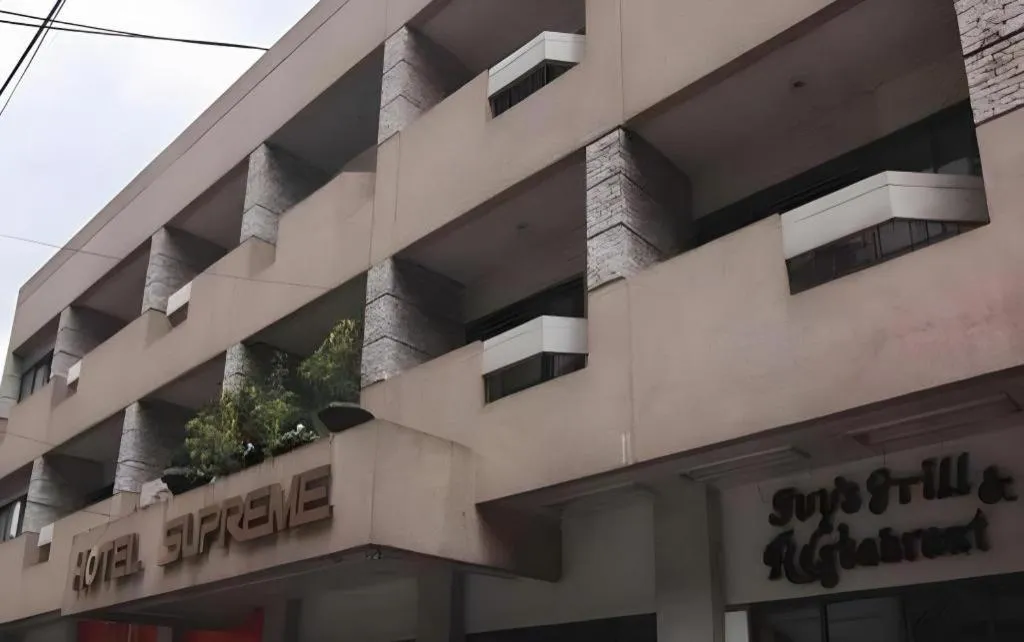 Hotel Supreme