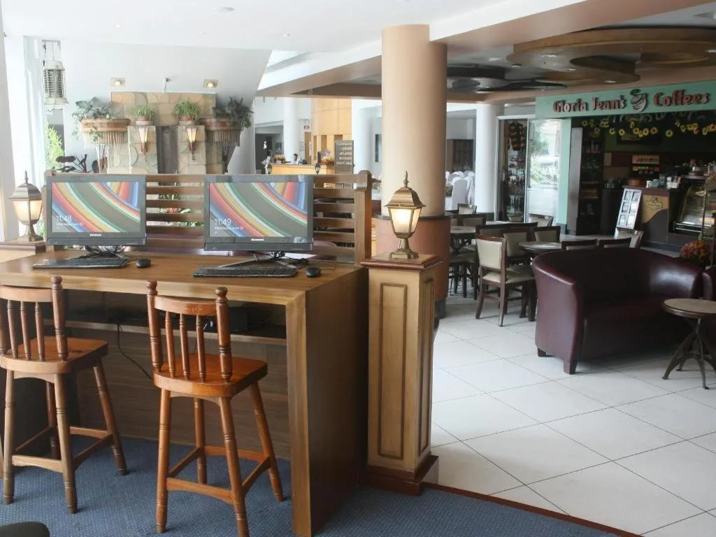 Hotel Supreme Convention Plaza