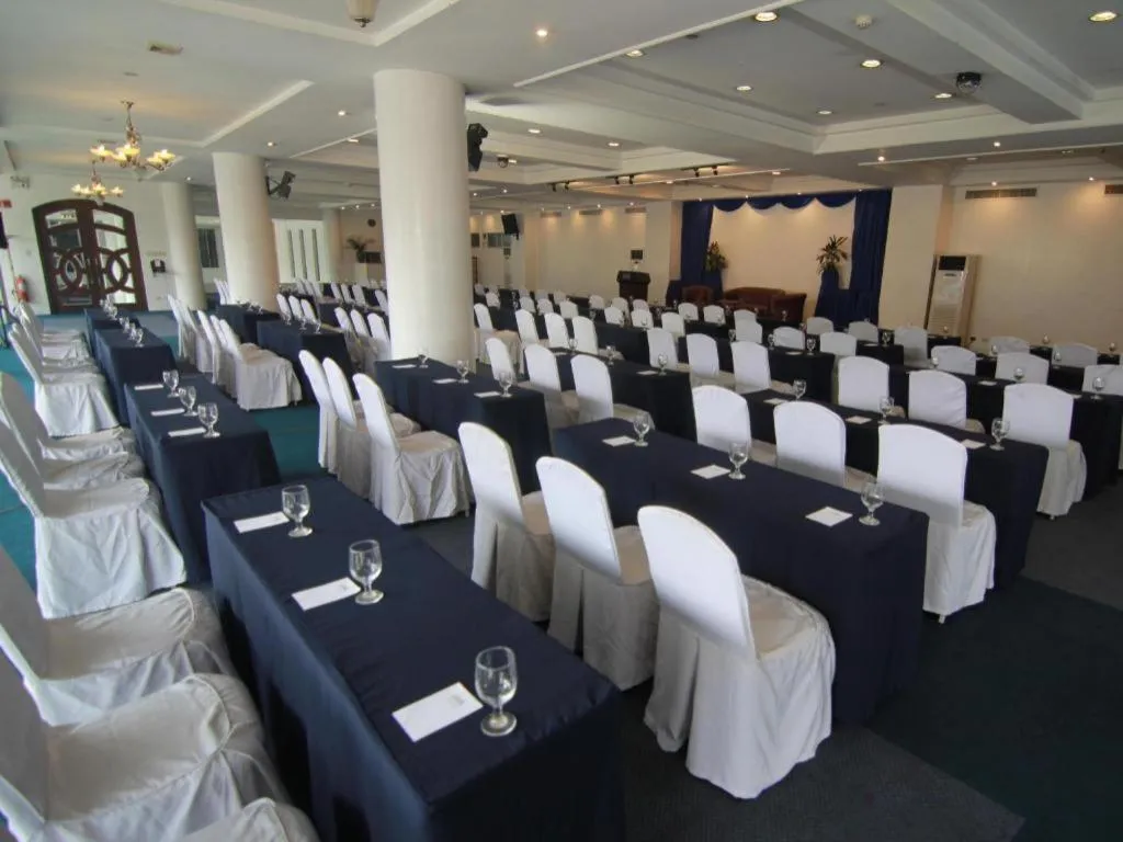 Hotel Supreme Convention Plaza