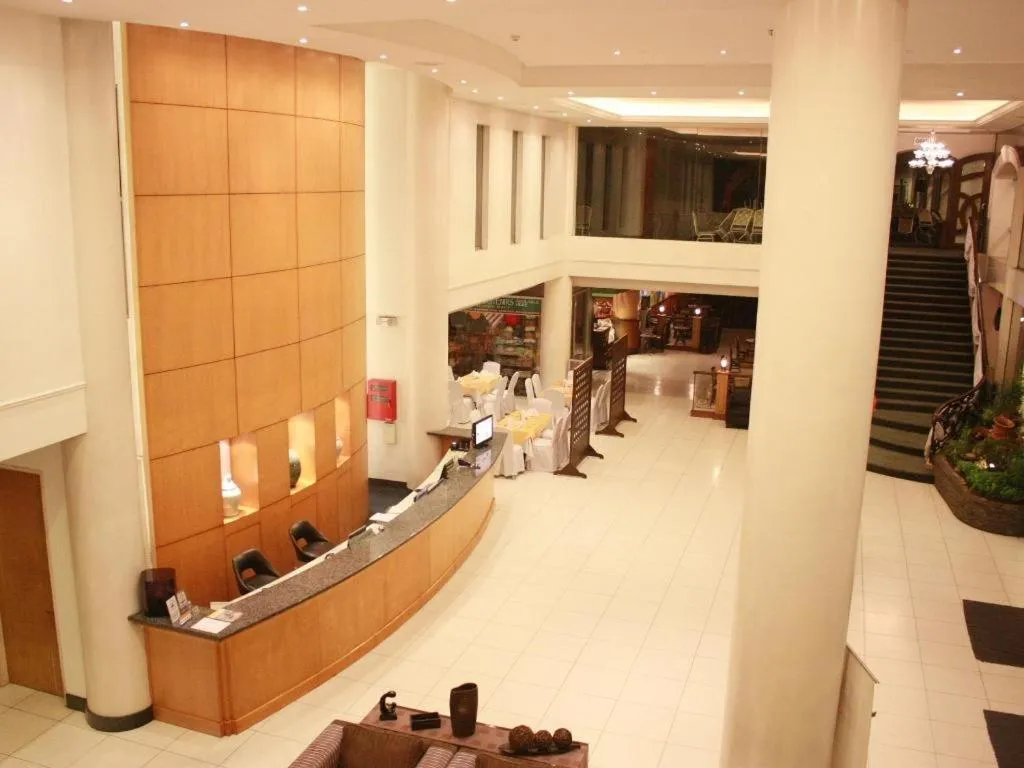 Hotel Supreme Convention Plaza